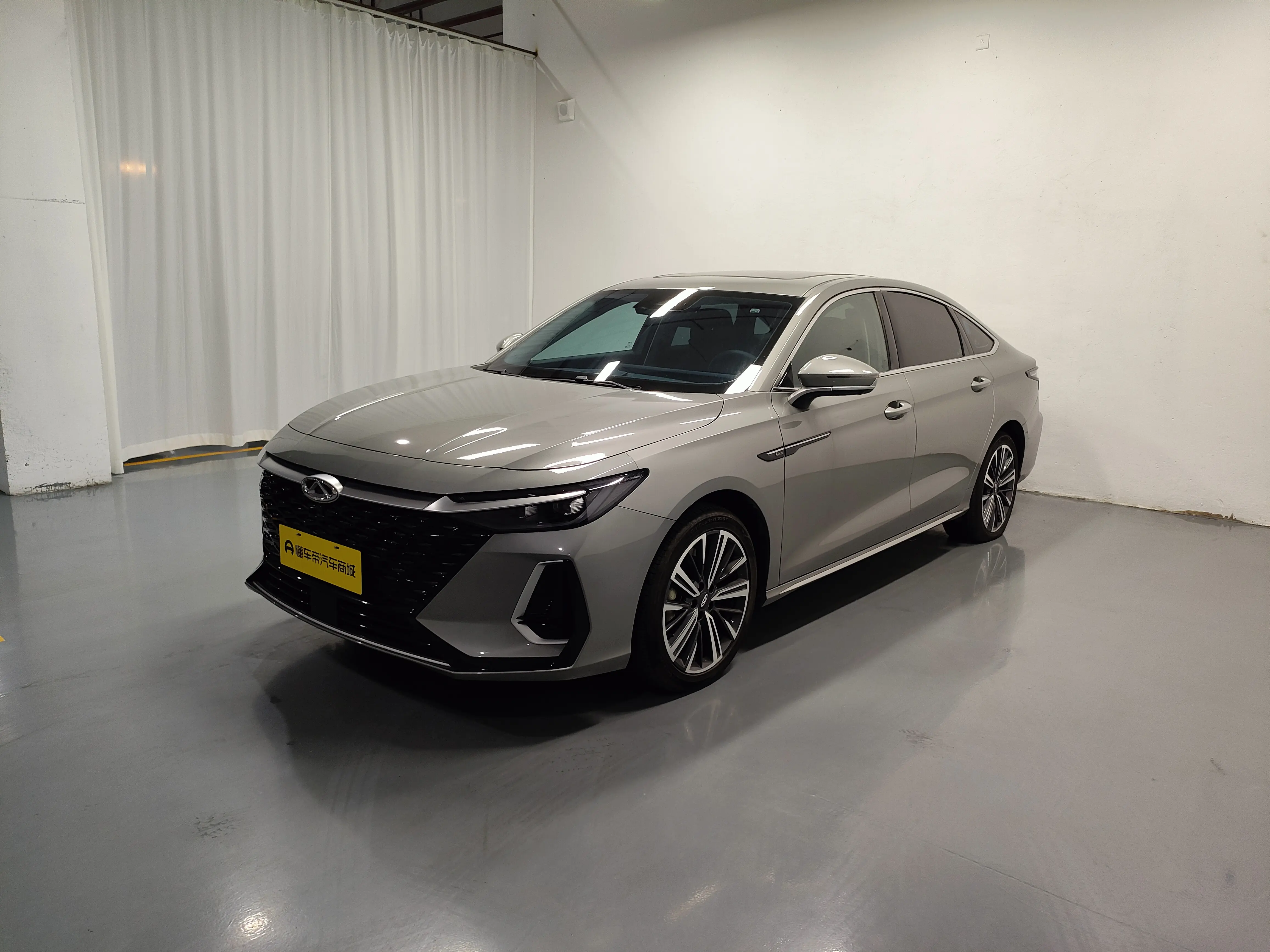 Chery Arrizo 8