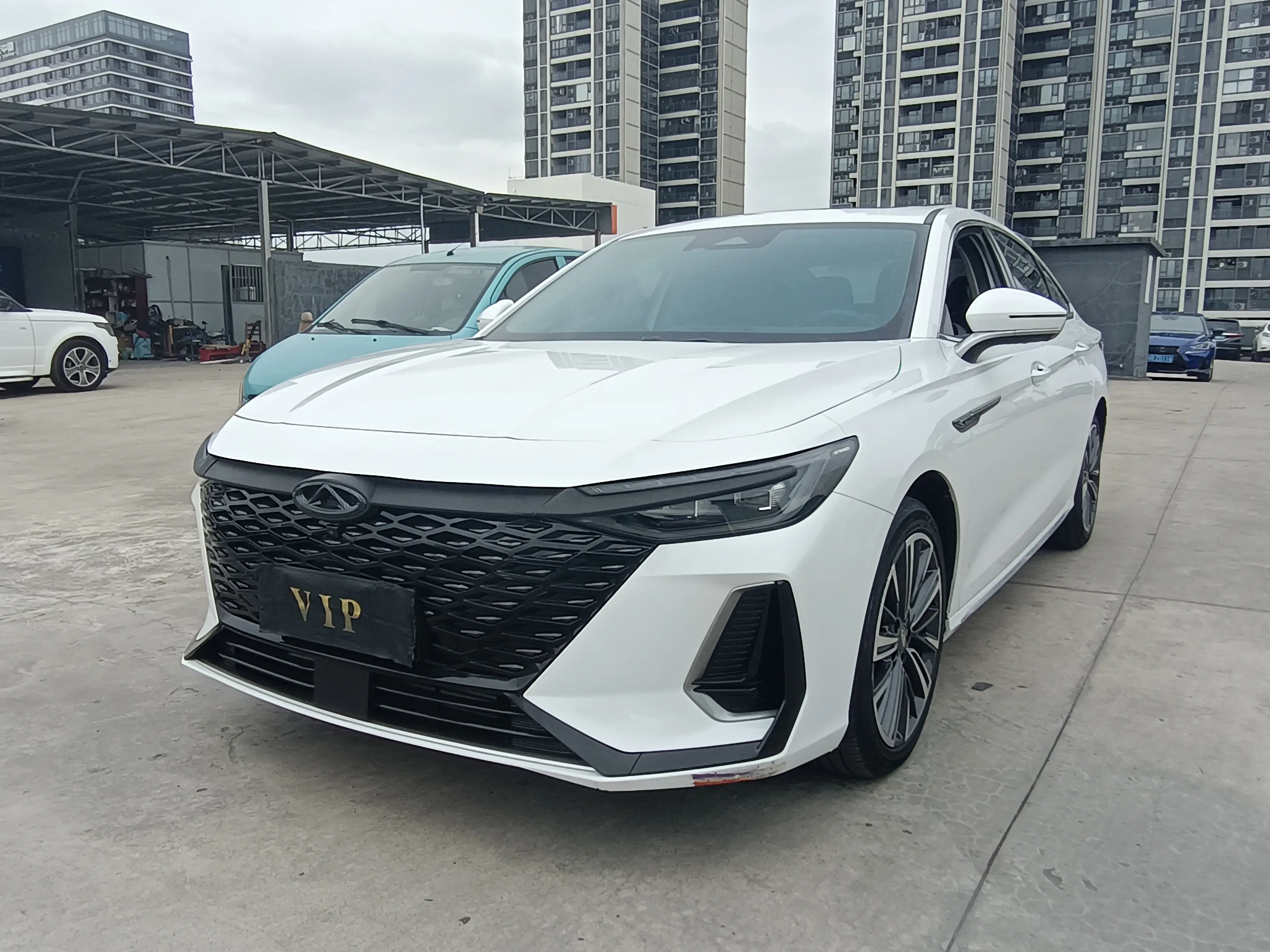 Chery Arrizo 8