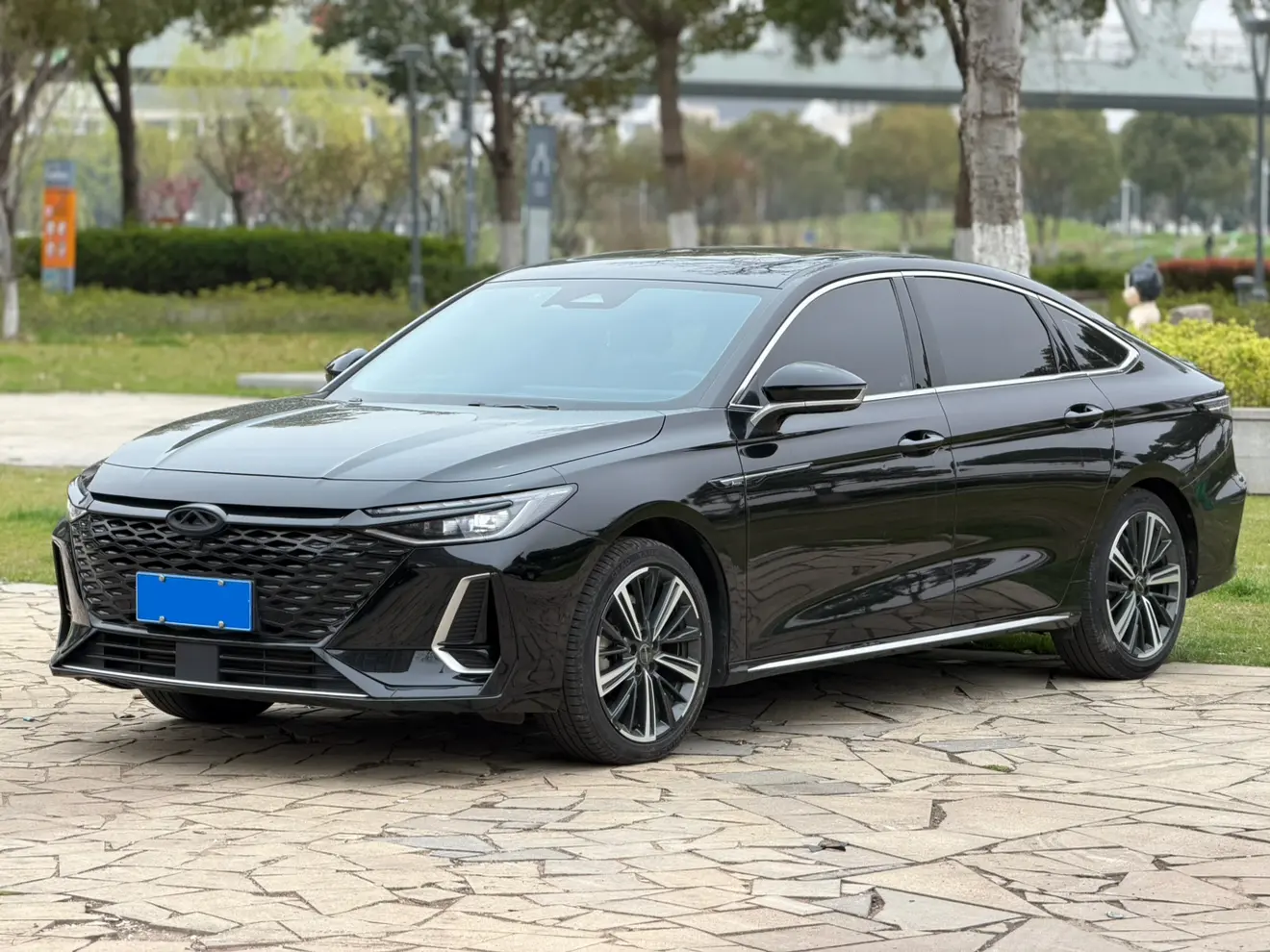 Chery Arrizo 8  из Китая