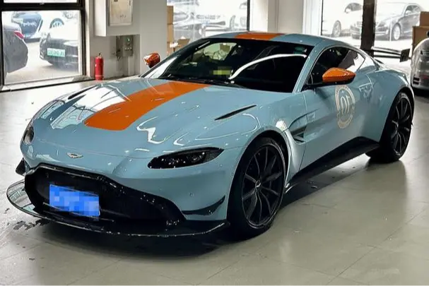 Aston Martin Vantage