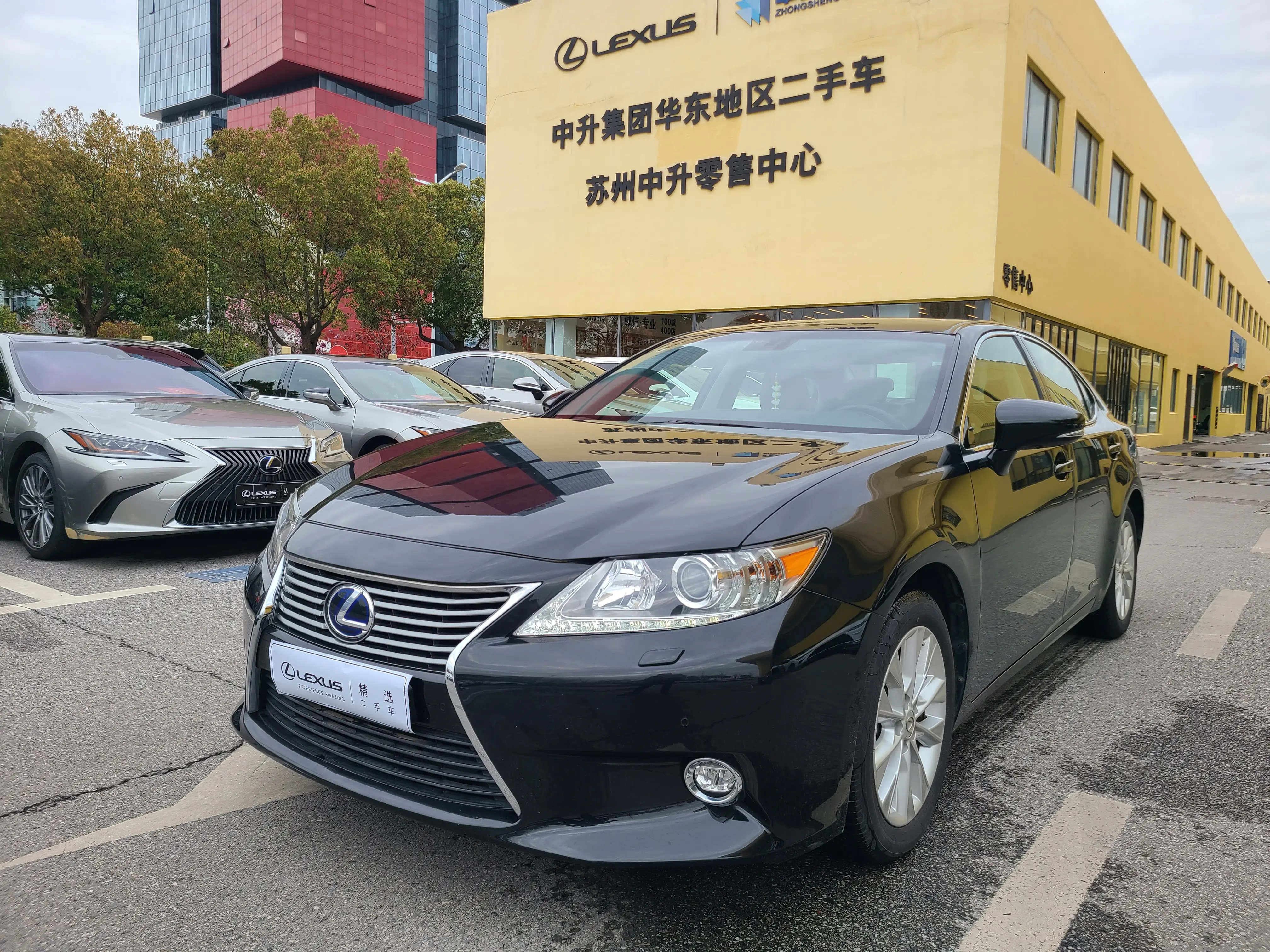 Lexus ES