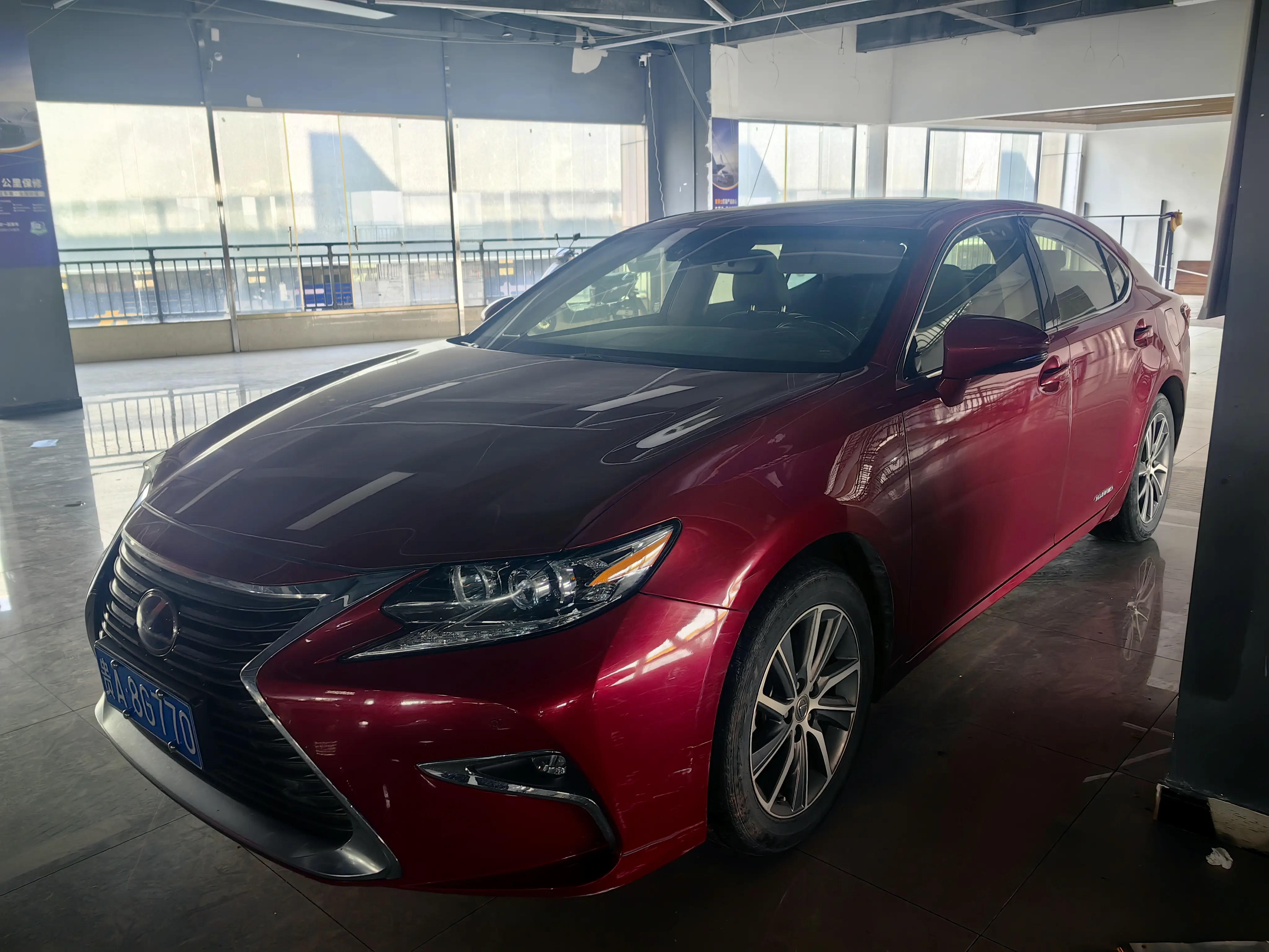 Lexus ES