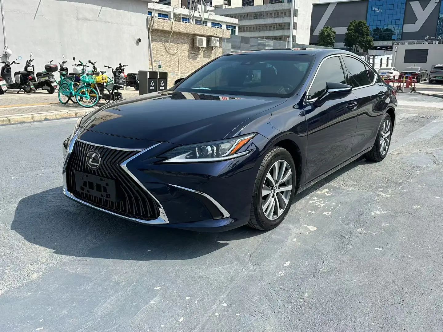 Lexus ES