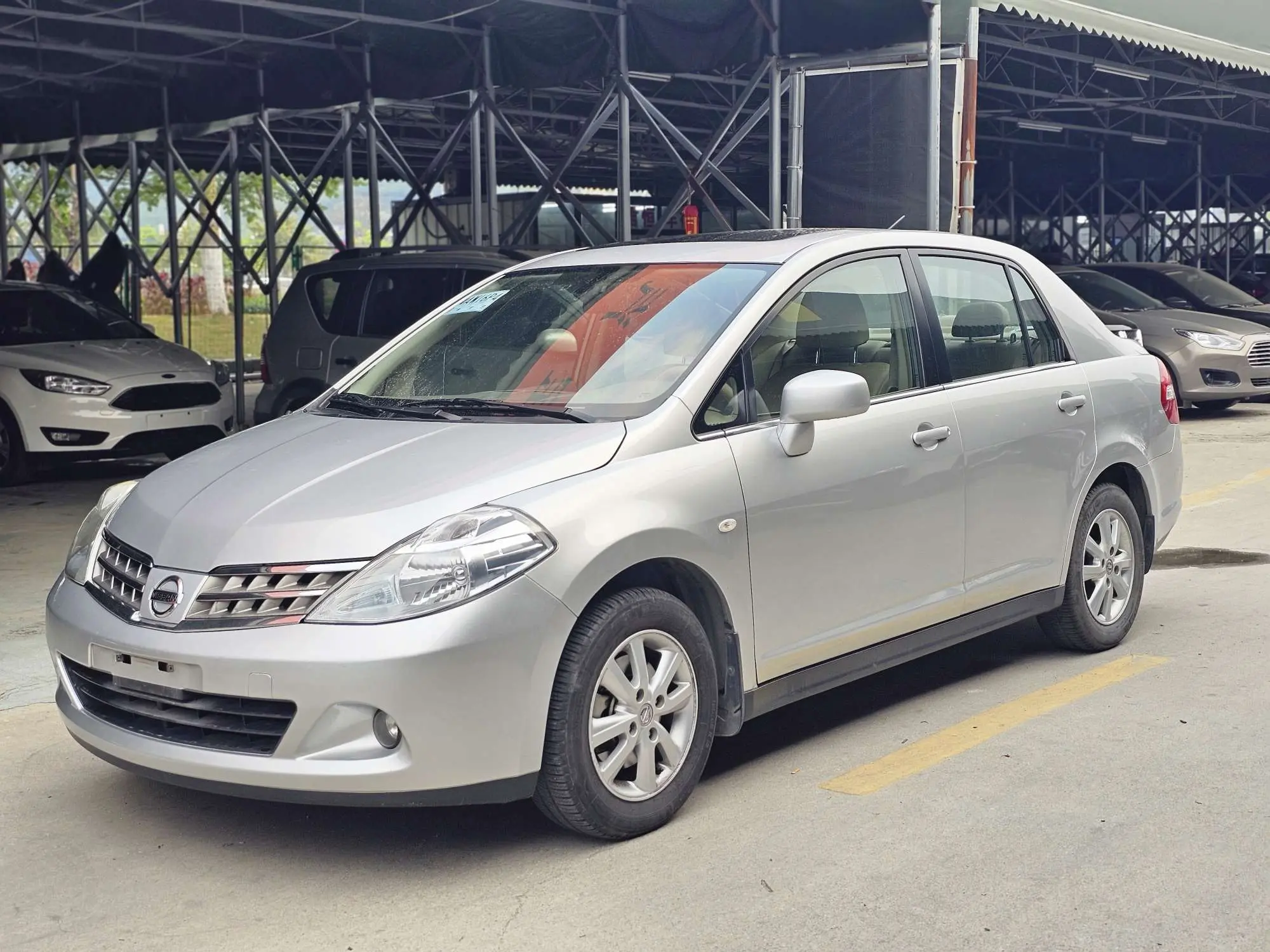 Nissan Tiida