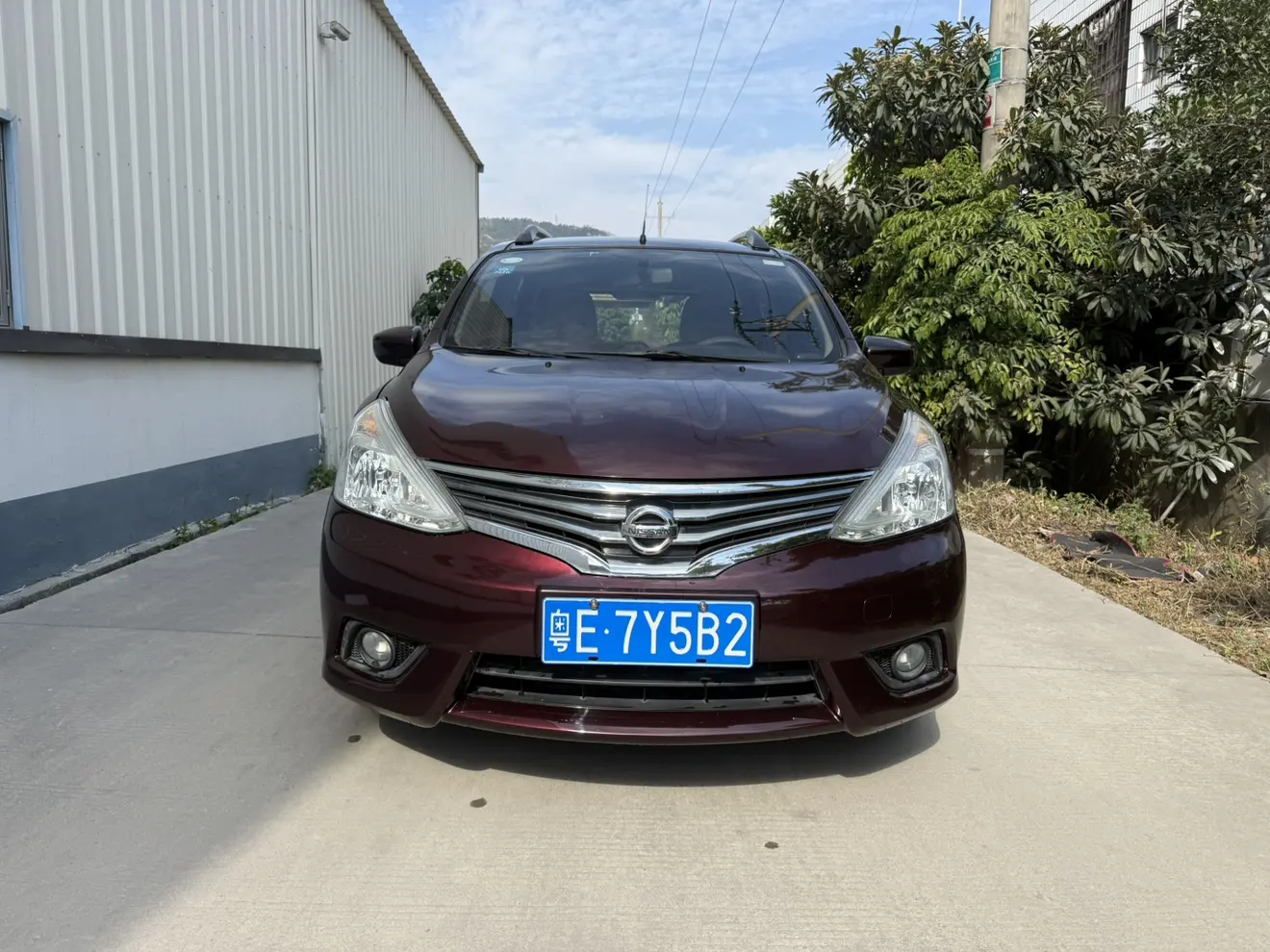 Nissan Li Wei  из Китая