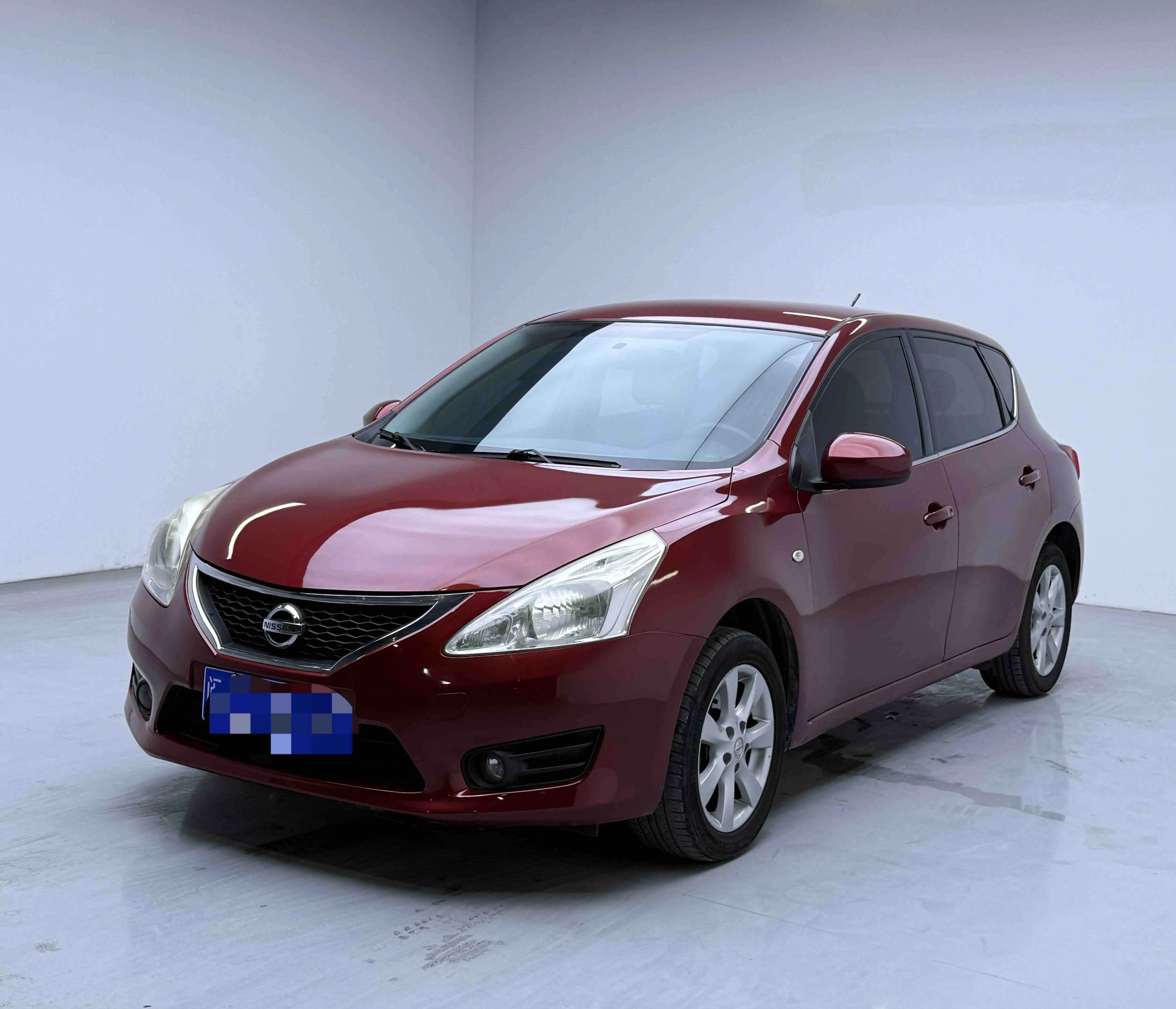 Nissan Tiida  из Китая