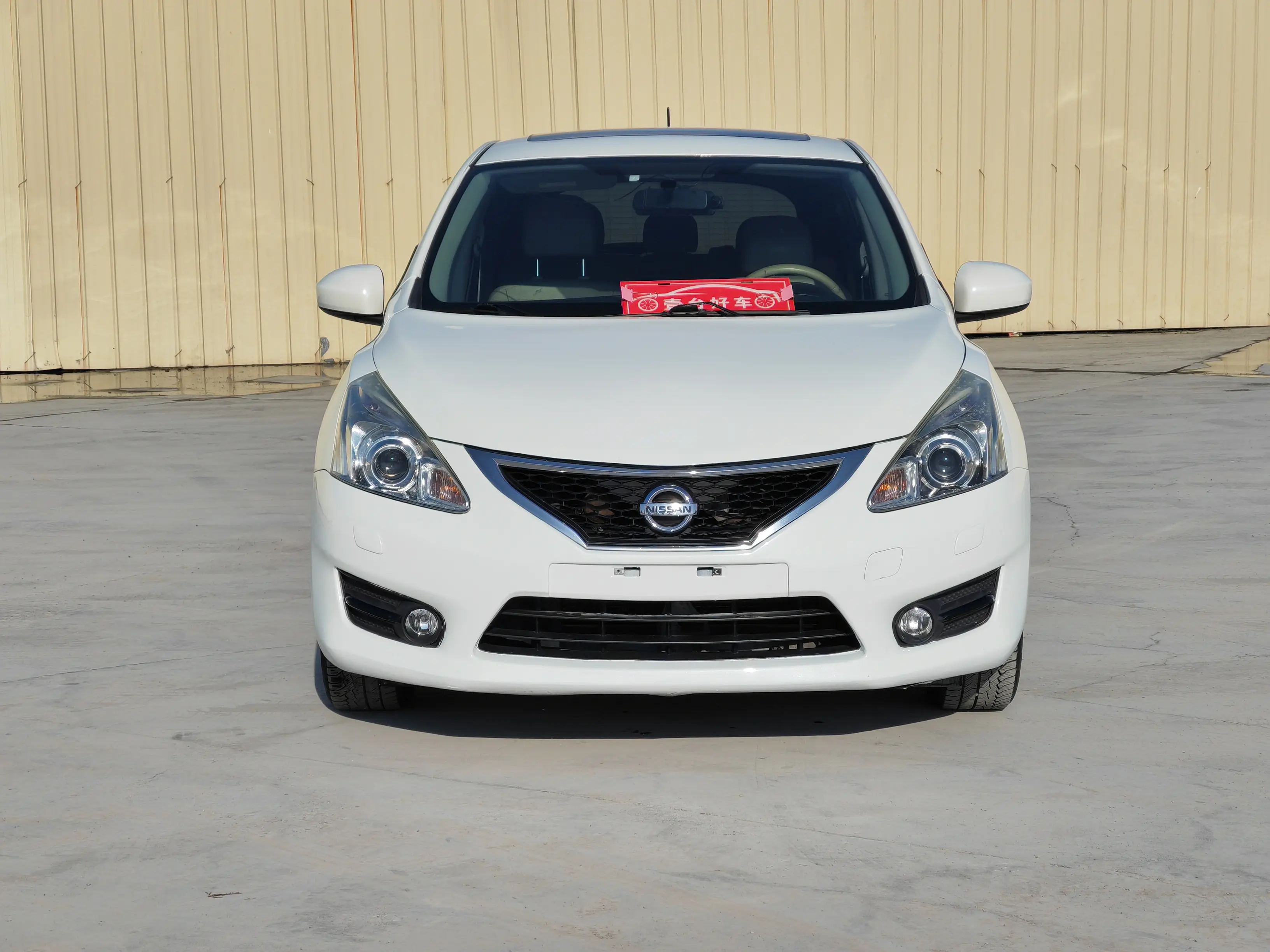 Nissan Tiida  из Китая