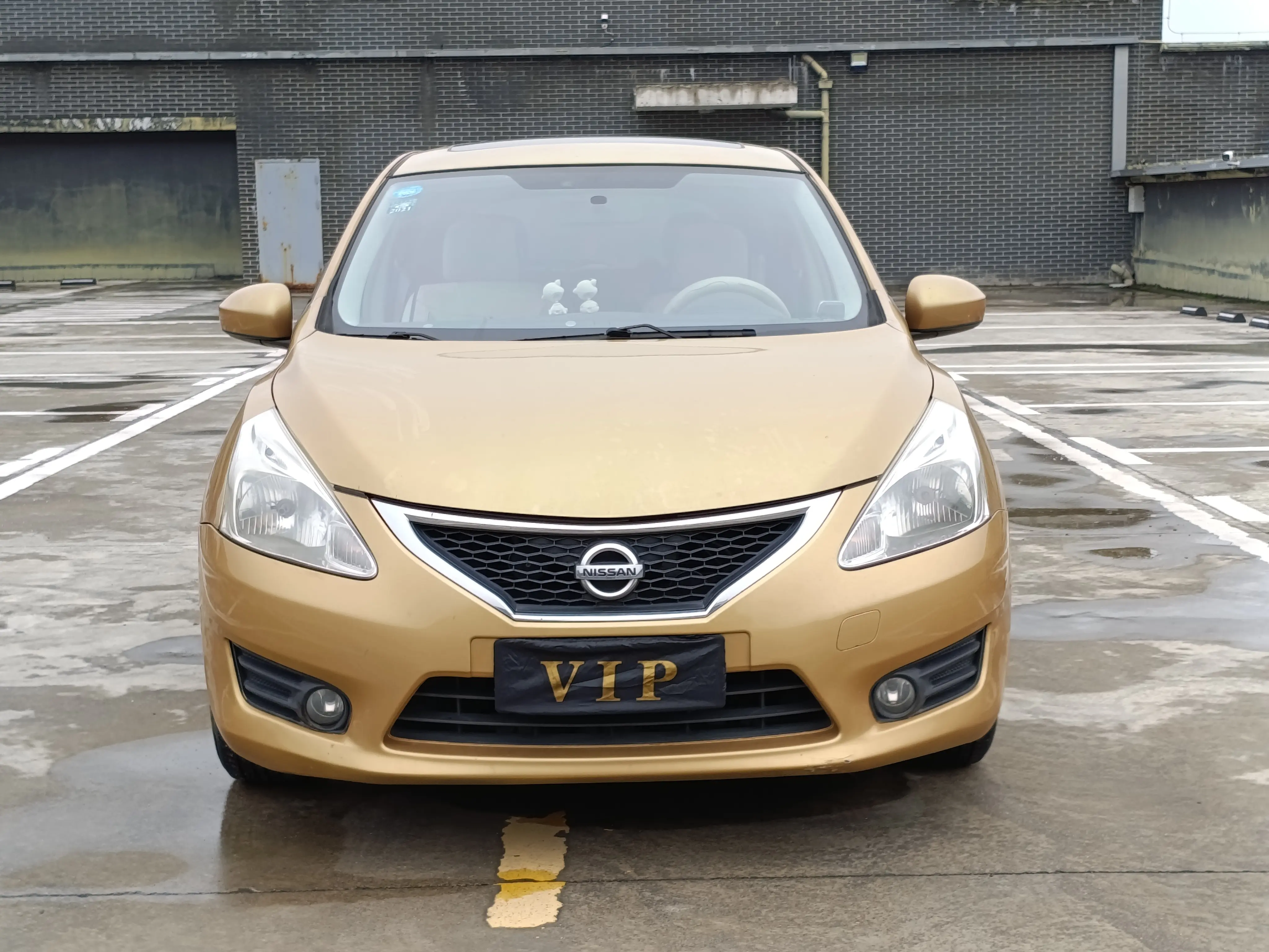 Nissan Tiida  из Китая