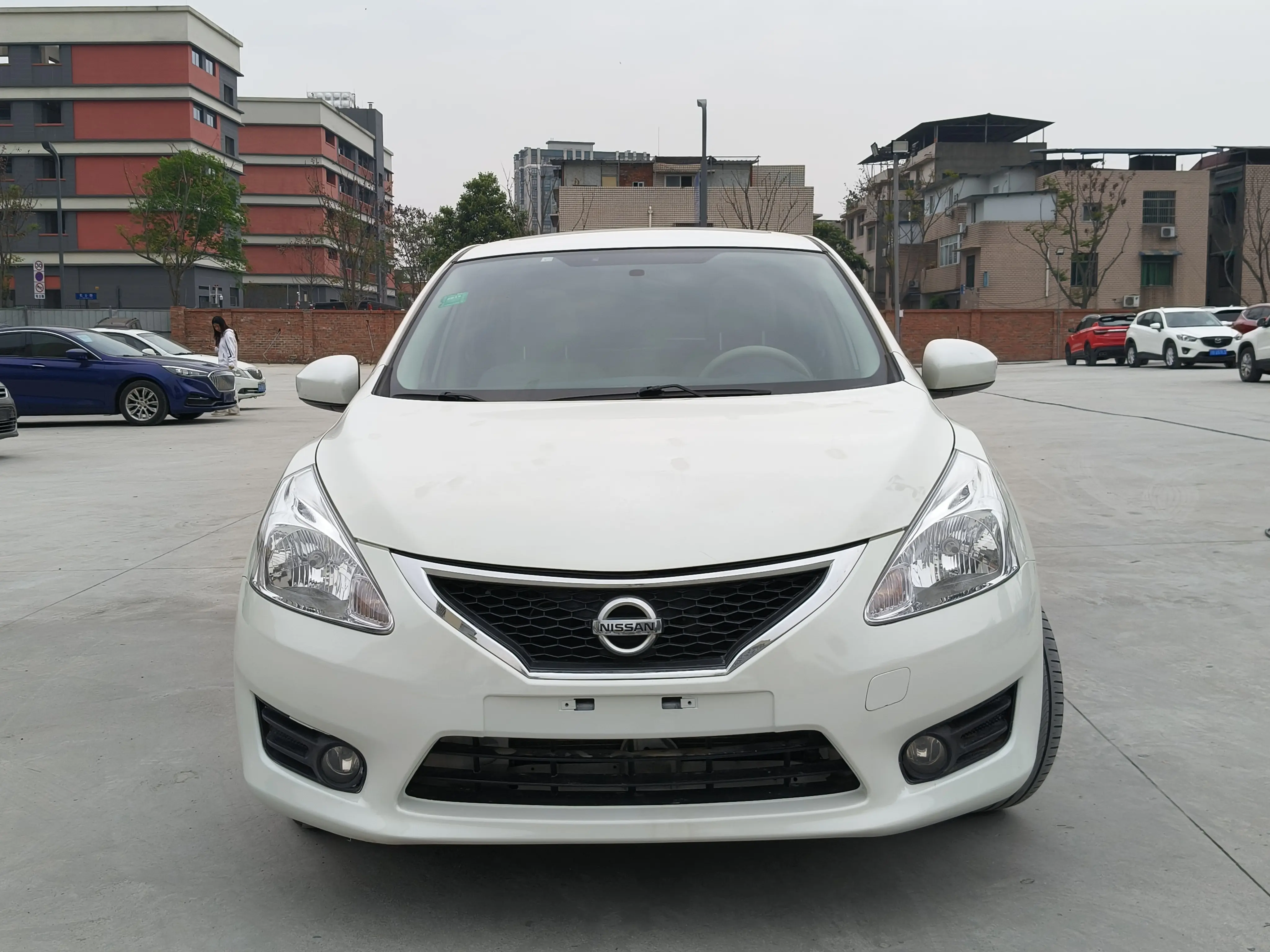 Nissan Tiida  из Китая