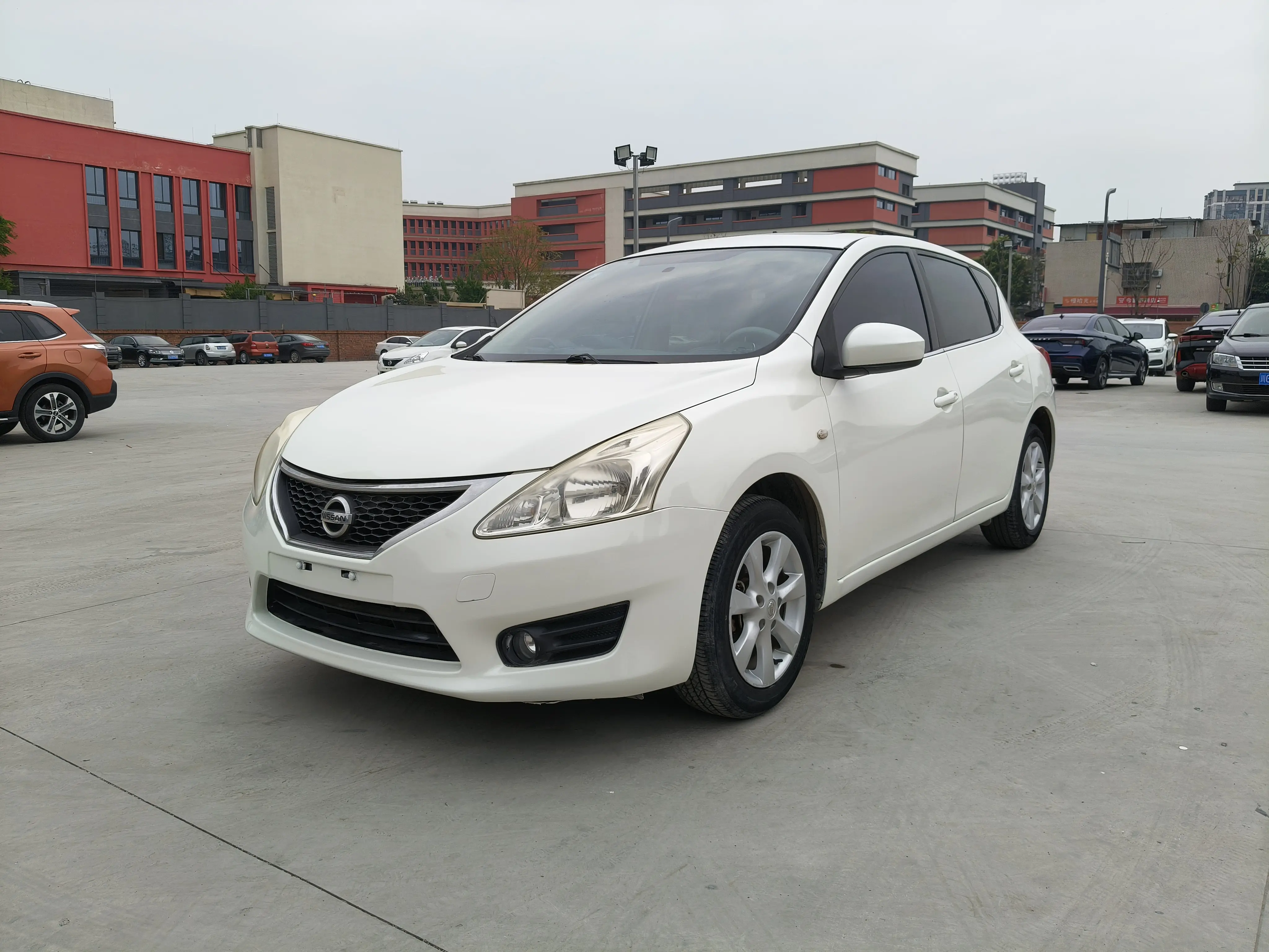 Nissan Tiida  из Китая