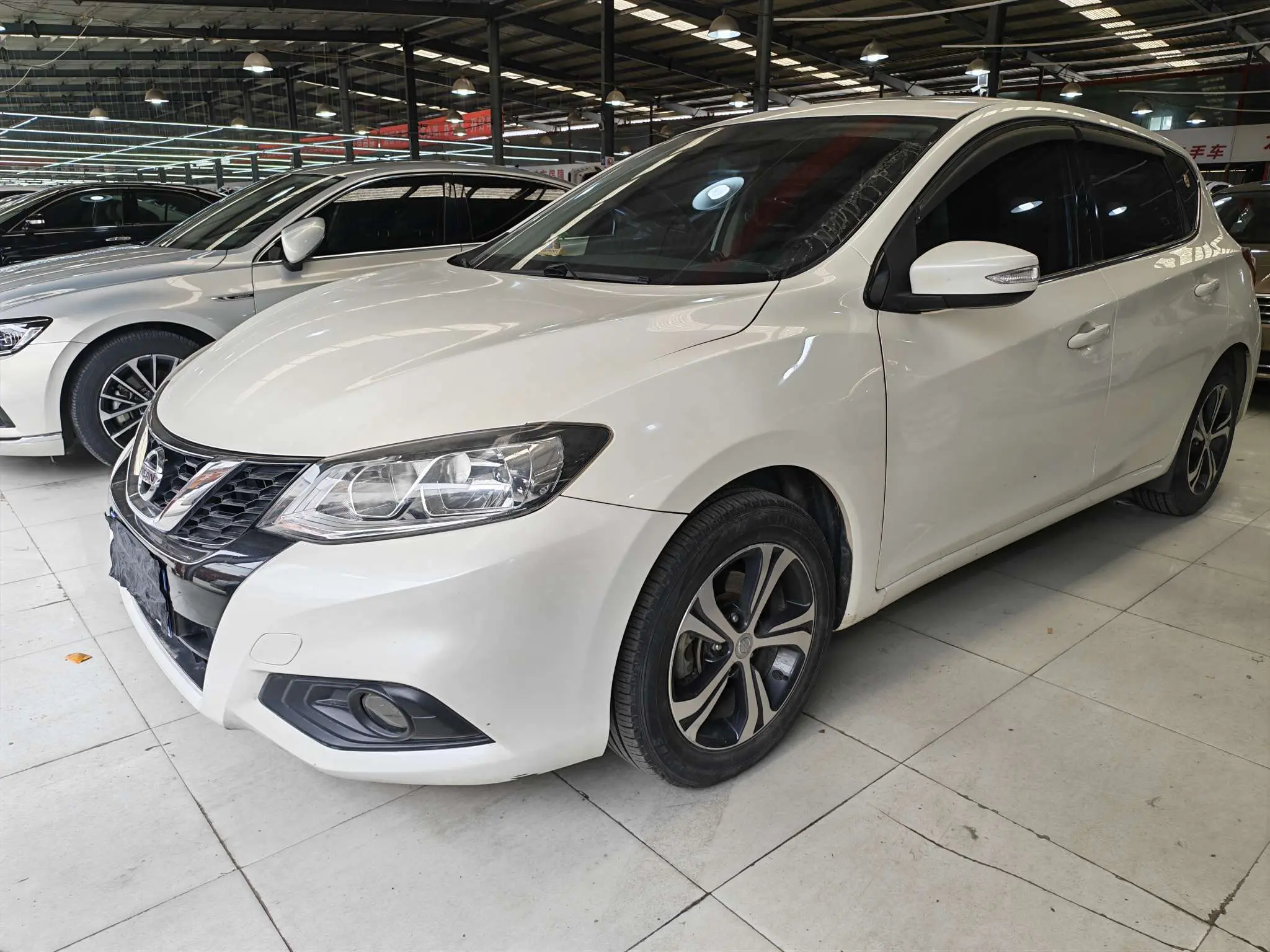 Nissan Tiida  из Китая