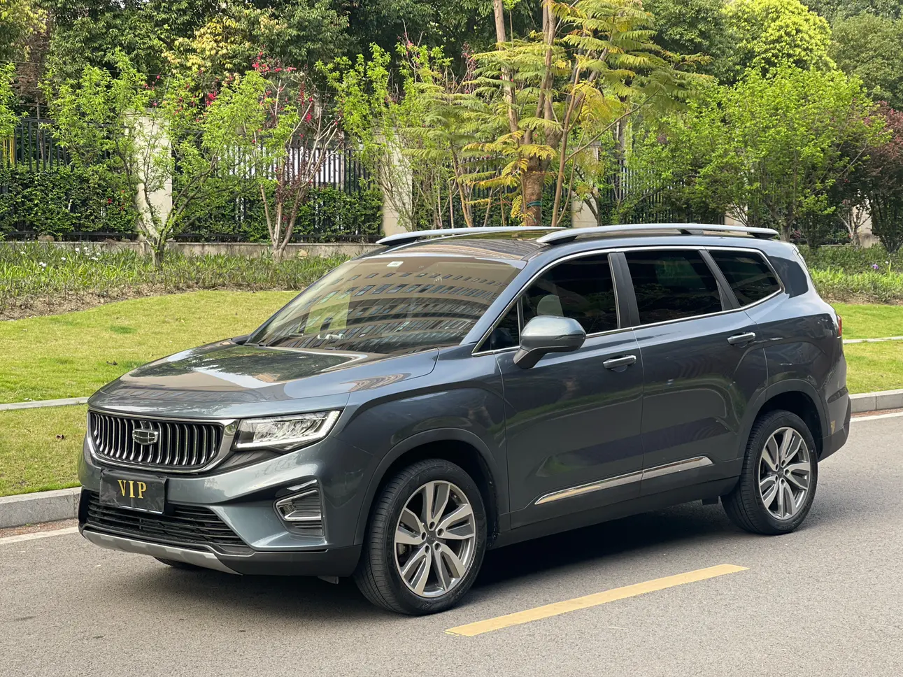 Geely Okavango