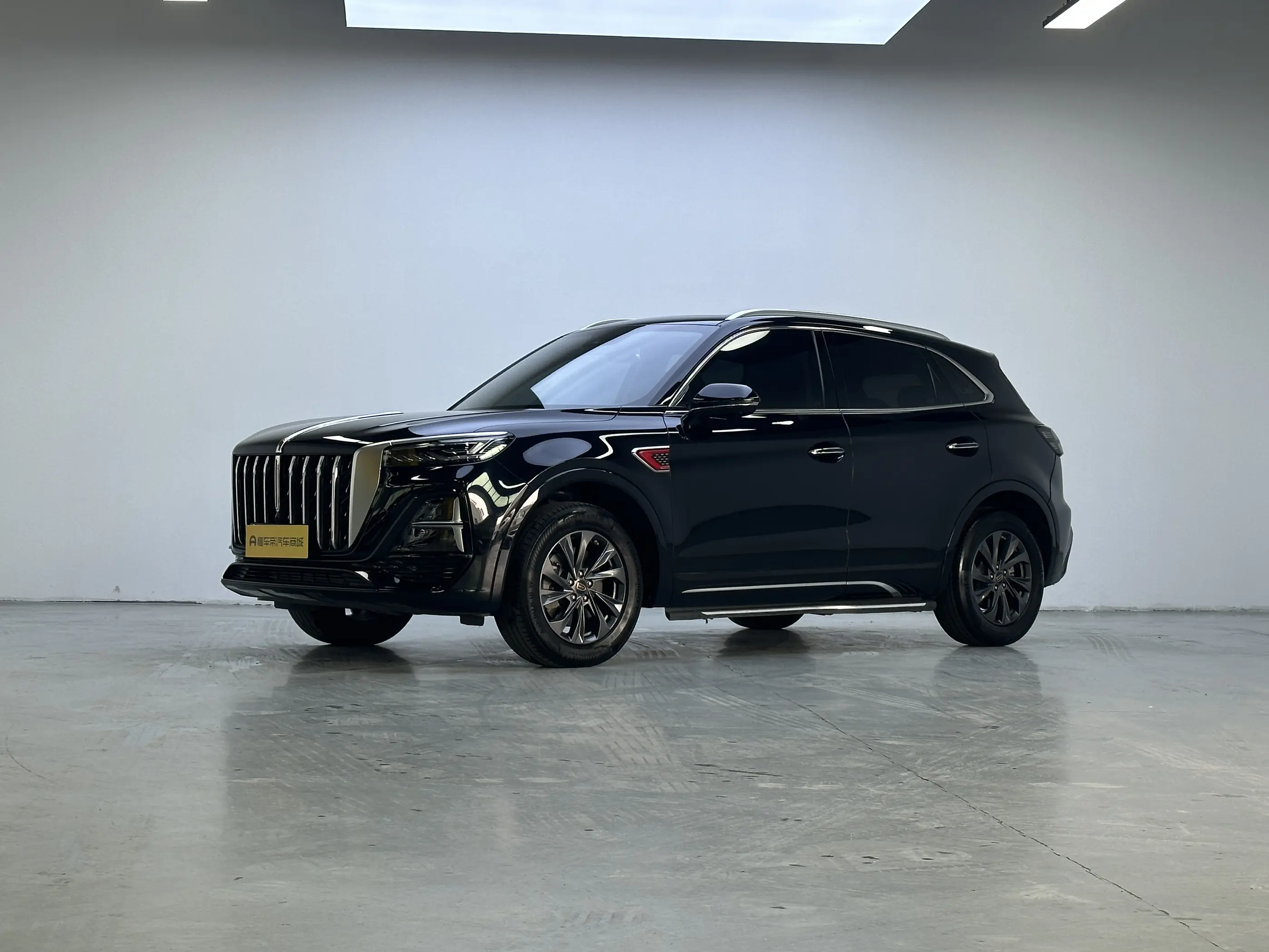 Hongqi HS5