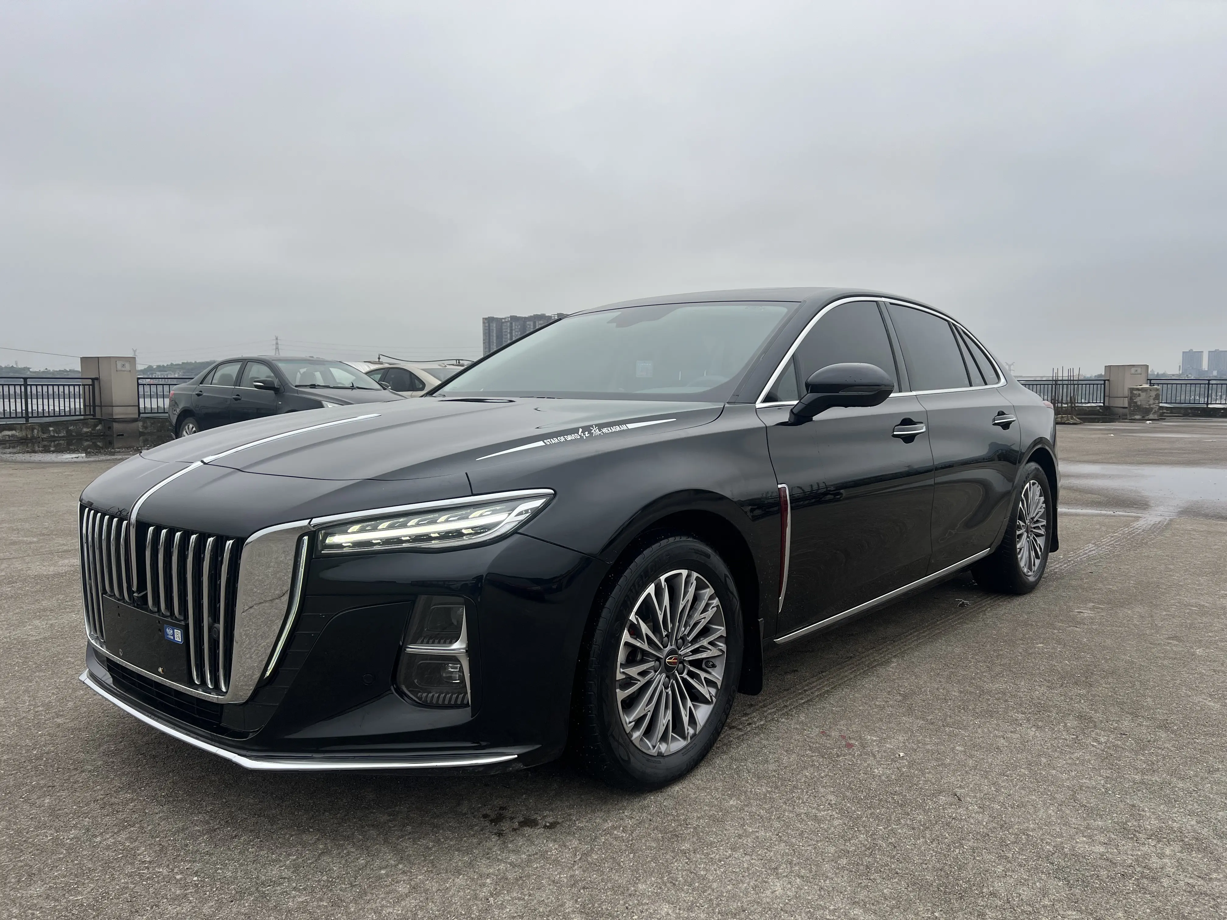 Hongqi H5
