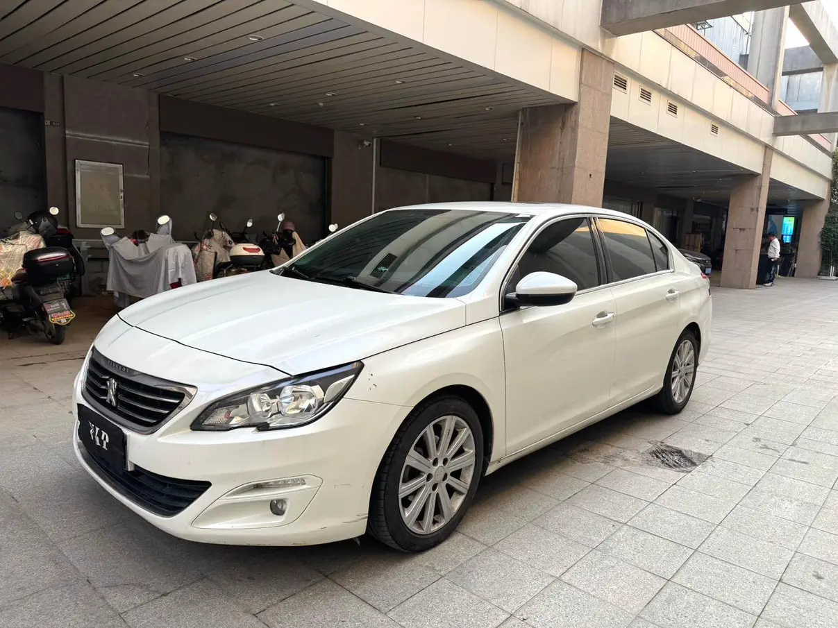 Peugeot 408