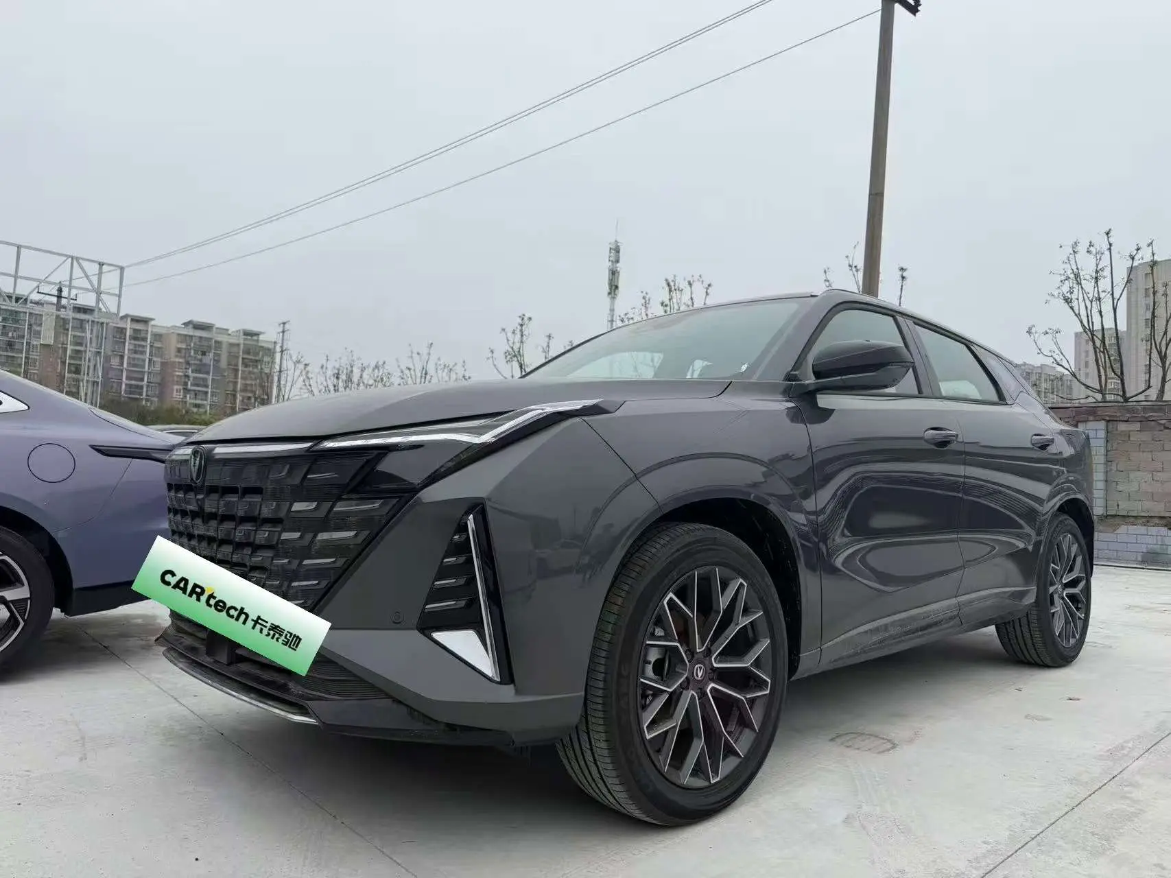 Changan UNI-Z PHEV  из Китая