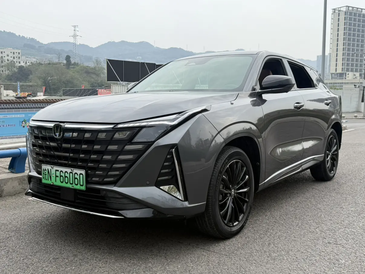 Changan UNI-Z PHEV  из Китая