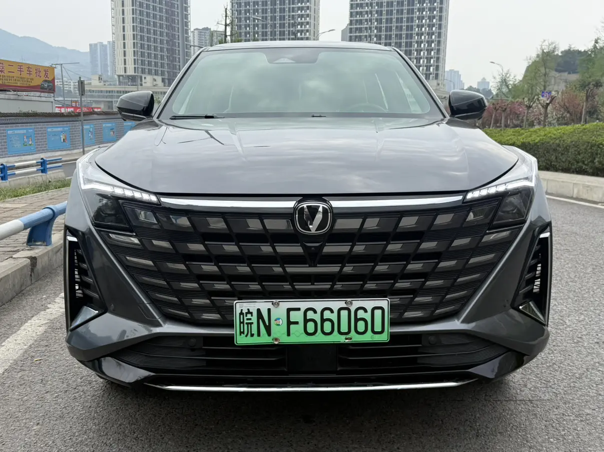 Changan UNI-Z PHEV  из Китая