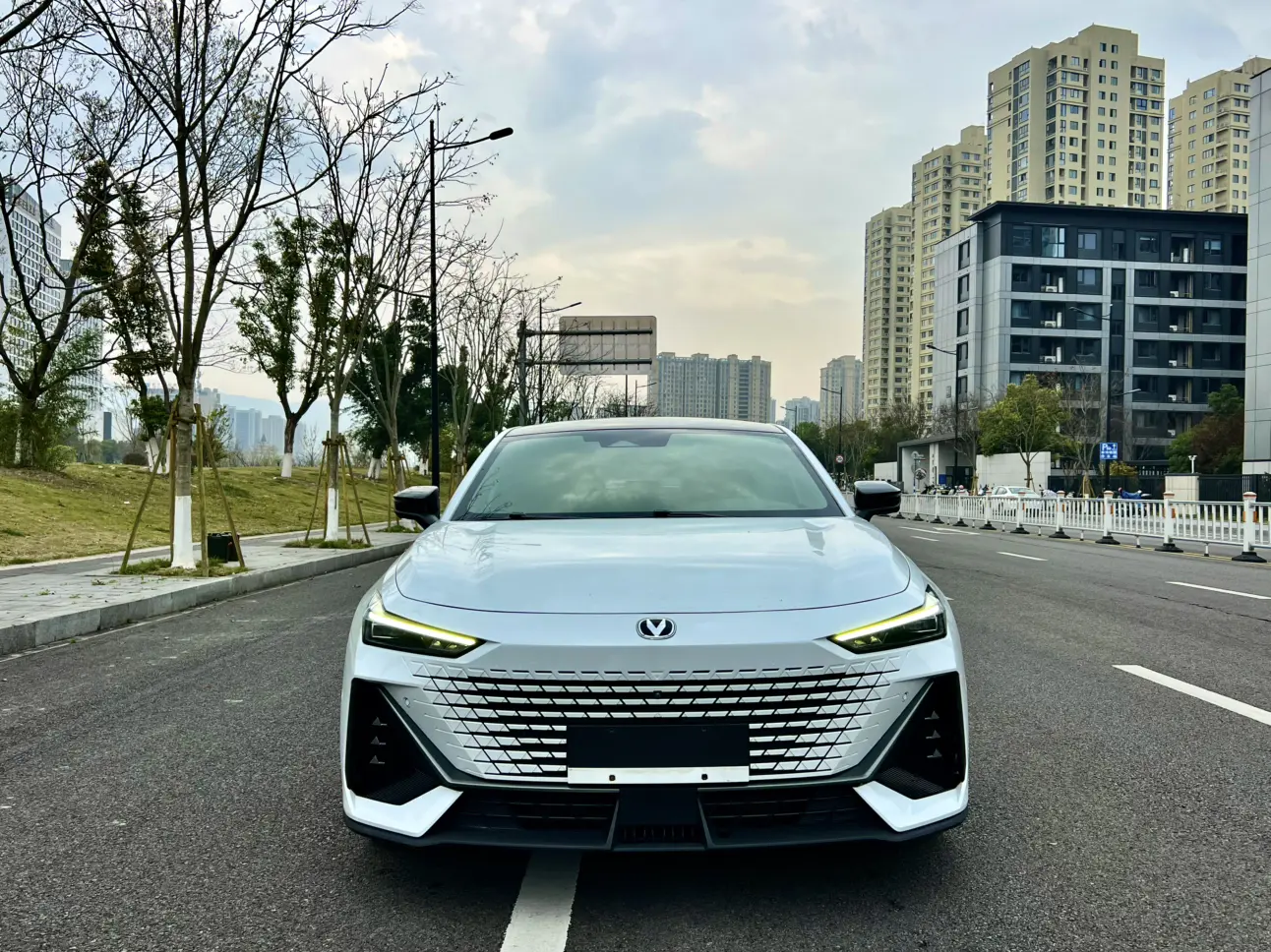 Changan UNI-V  из Китая
