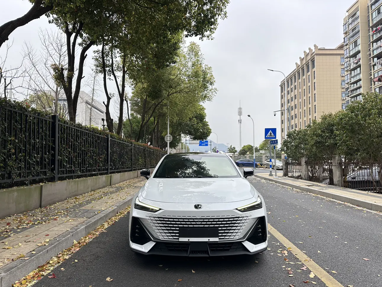 Changan UNI-V  из Китая