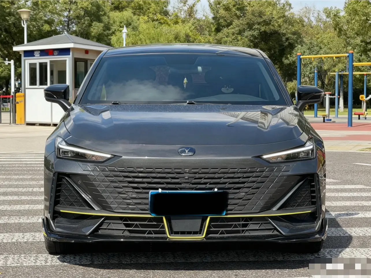 Changan UNI-V  из Китая