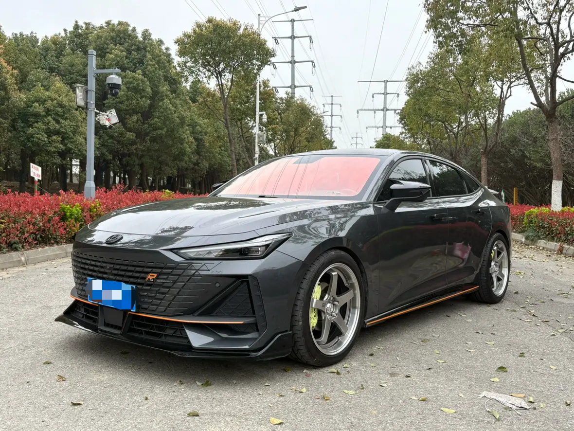 Changan UNI-V  из Китая