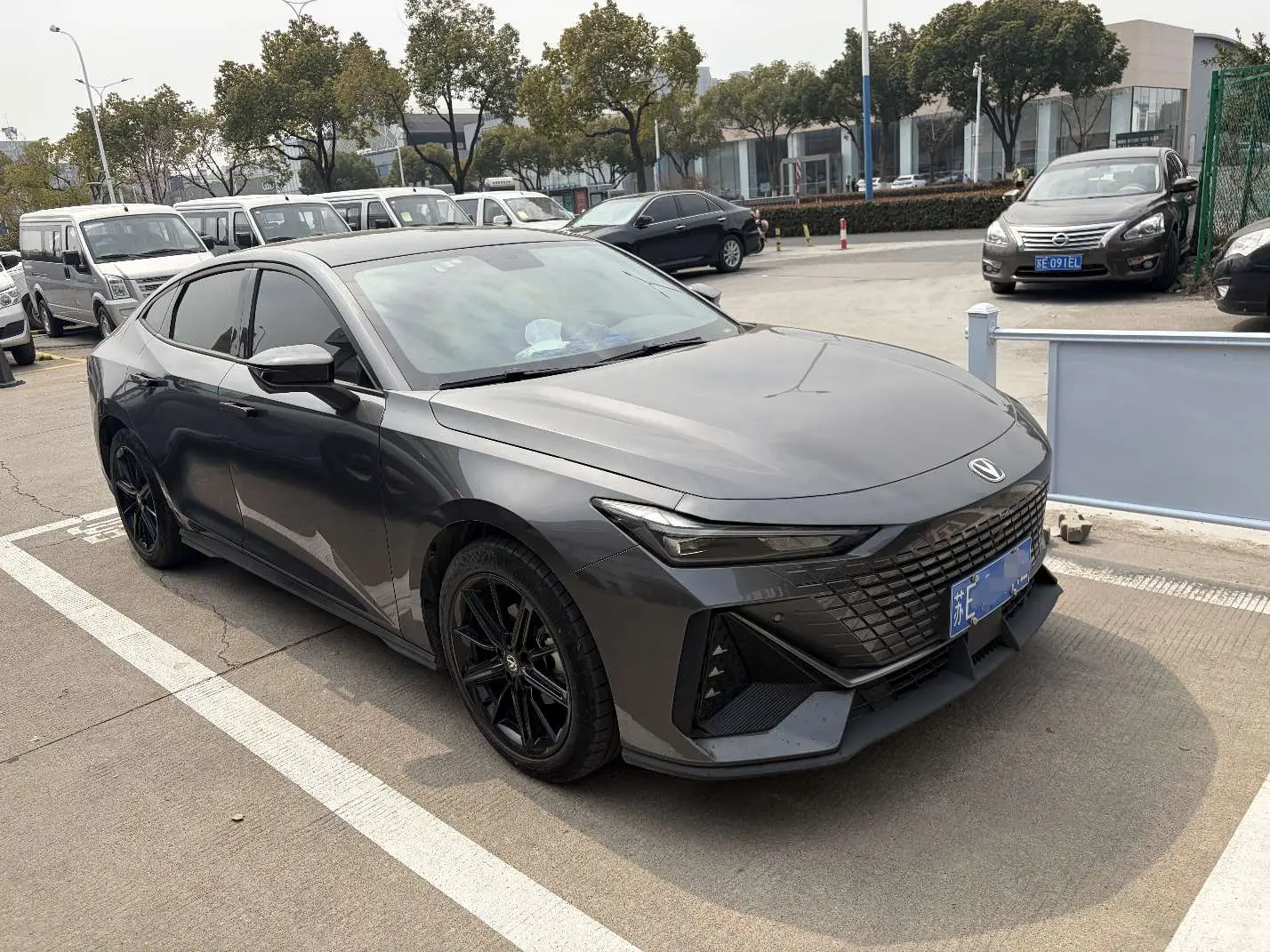 Changan UNI-V  из Китая