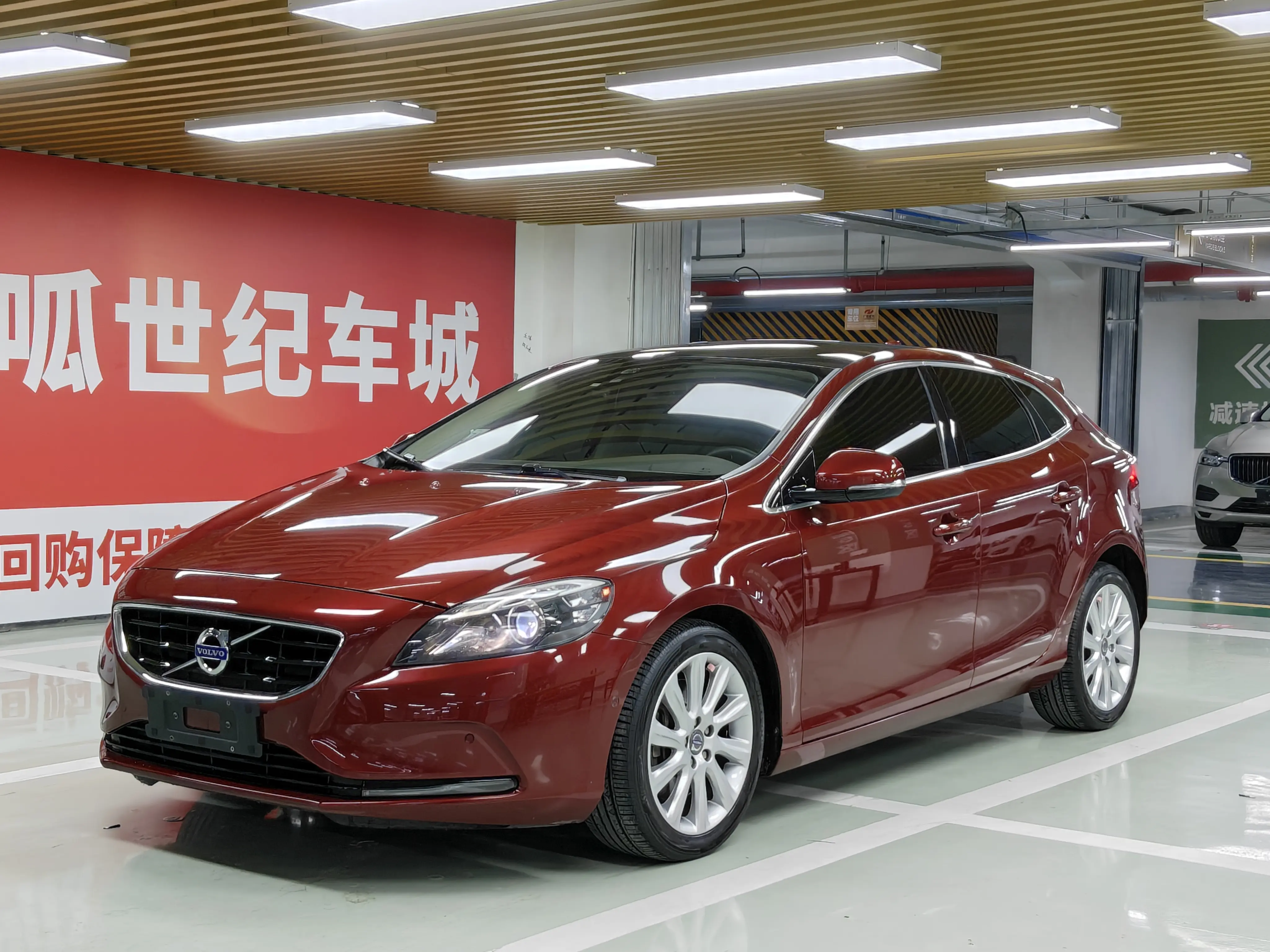 Volvo V40  из Китая