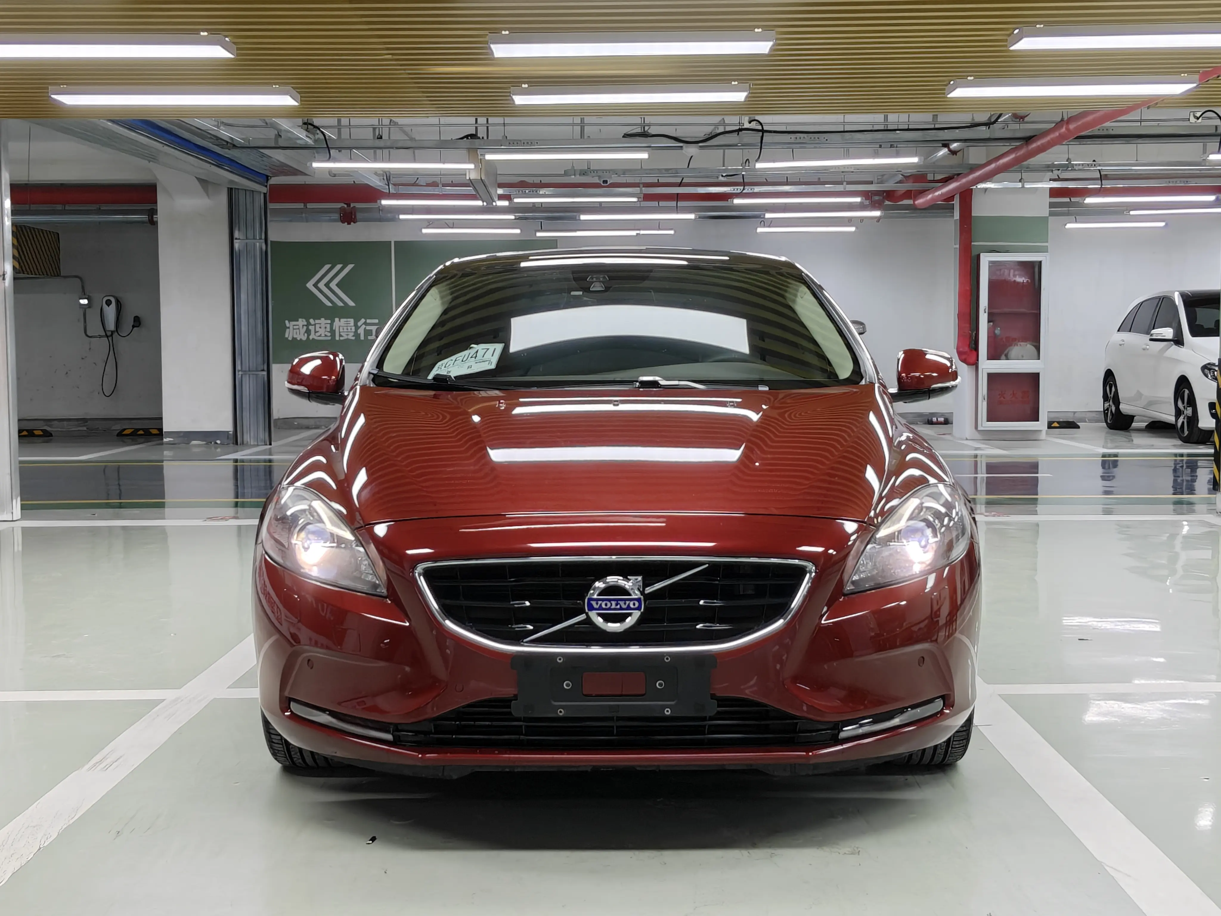 Volvo V40  из Китая