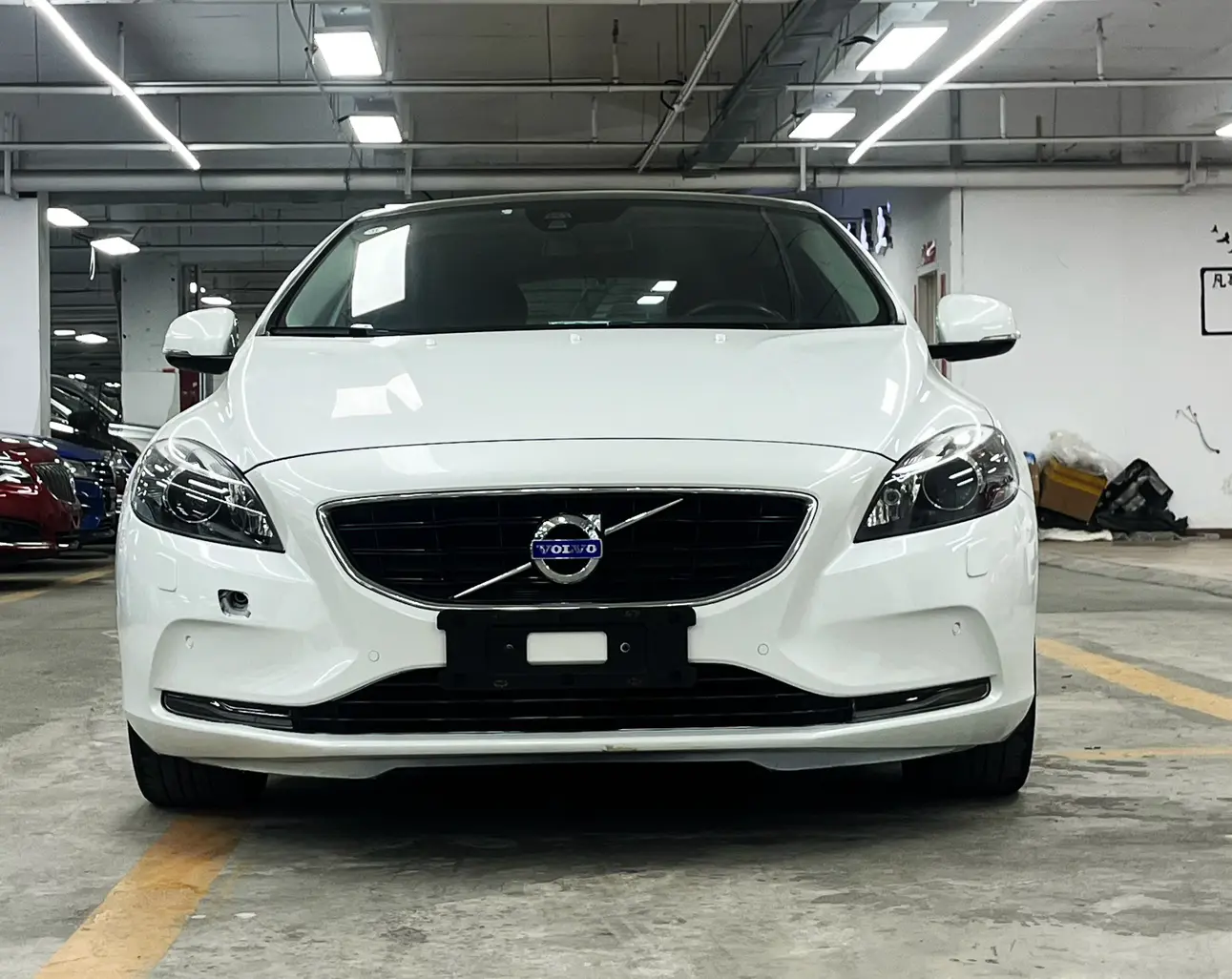 Volvo V40  из Китая
