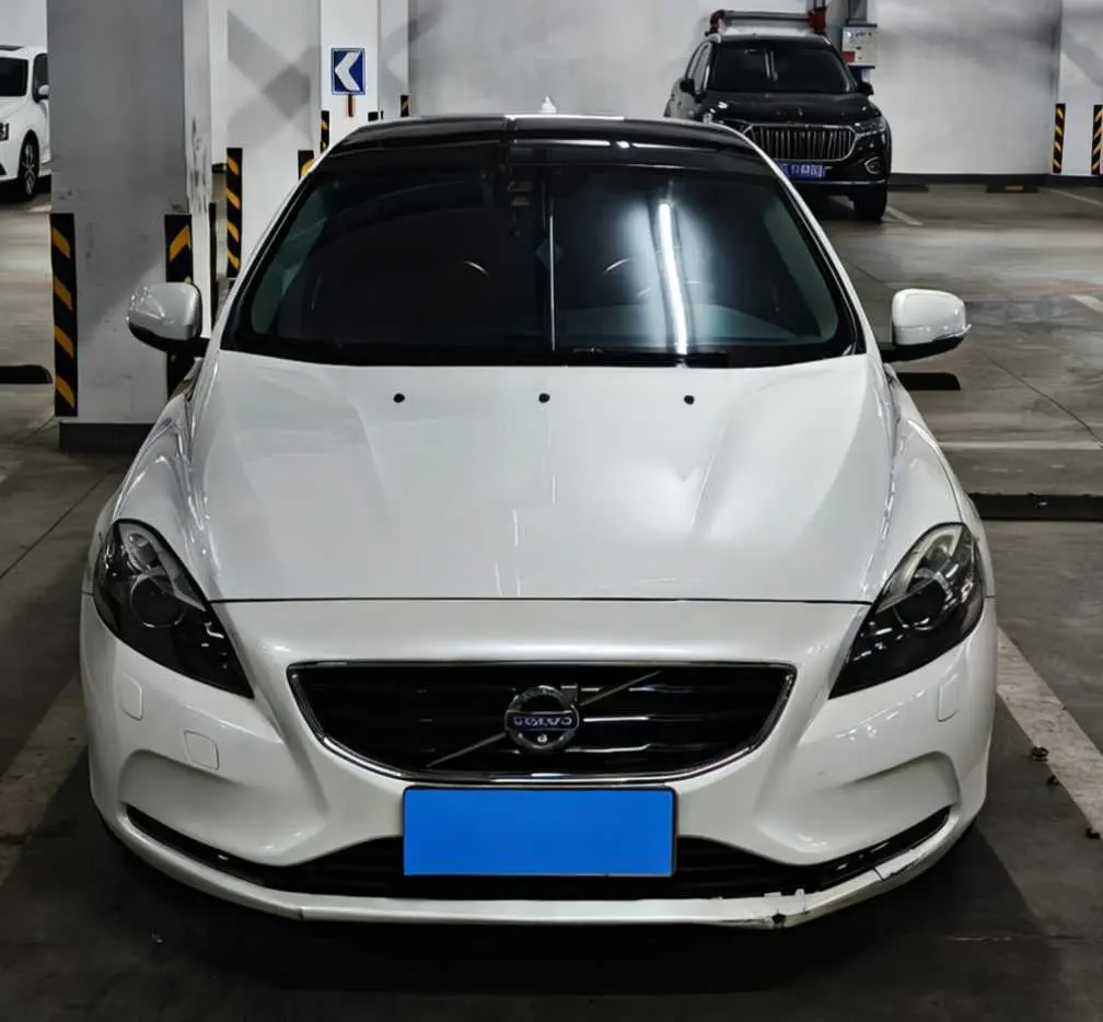 Volvo V40  из Китая