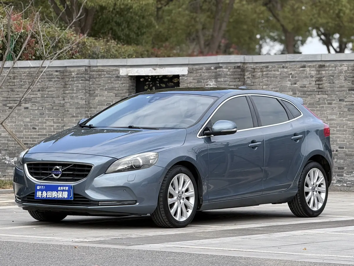 Volvo V40  из Китая
