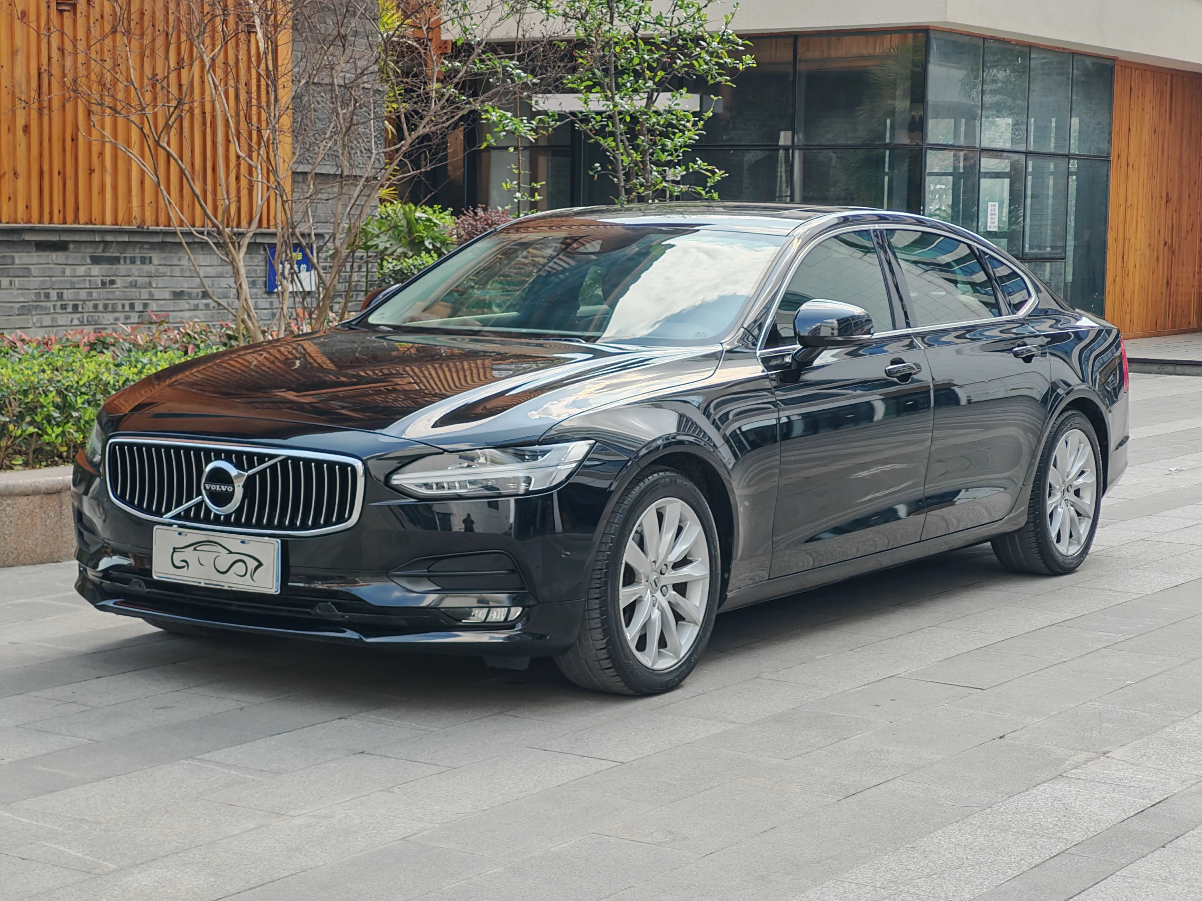 Volvo S90