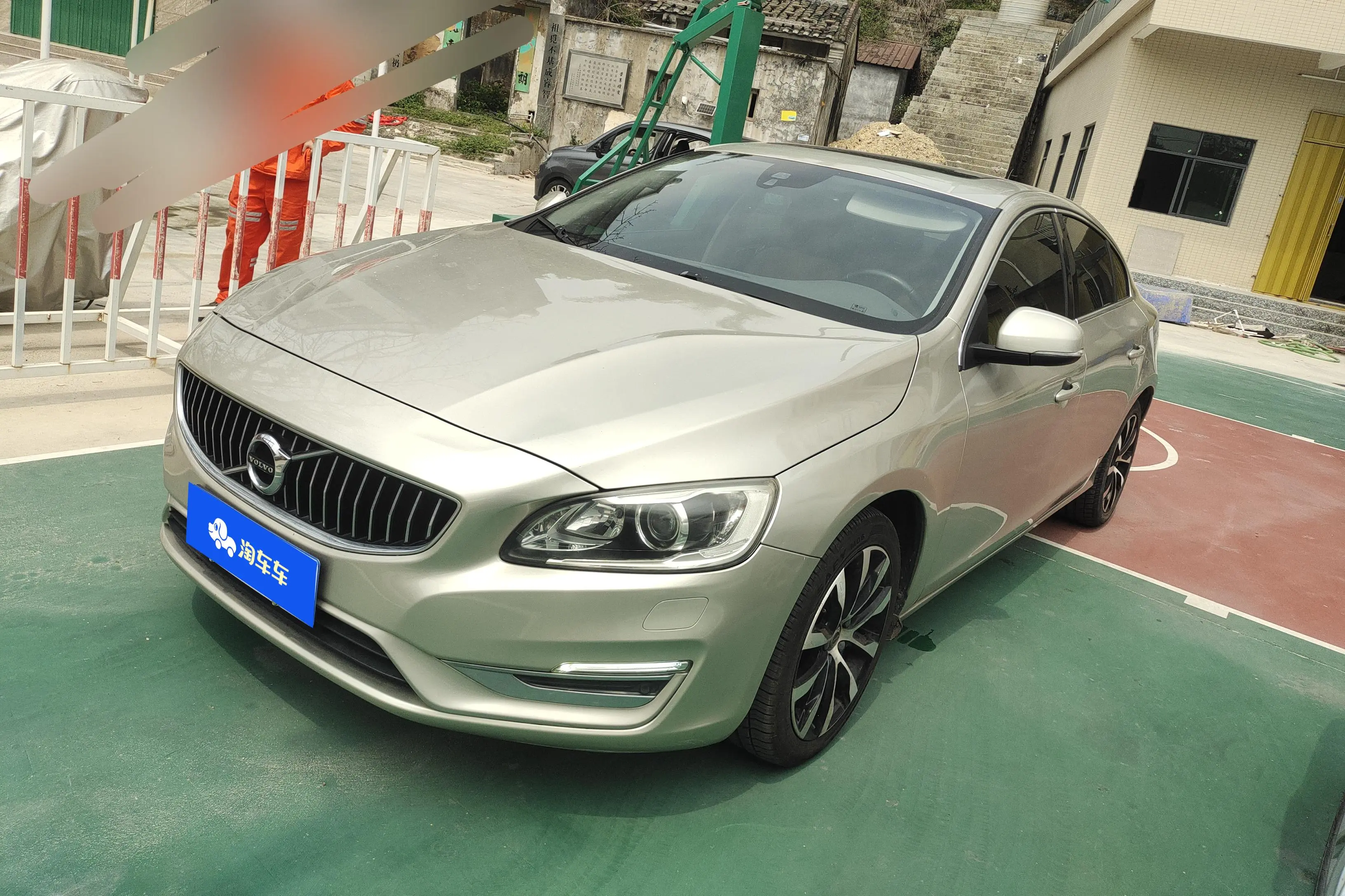 Volvo S60