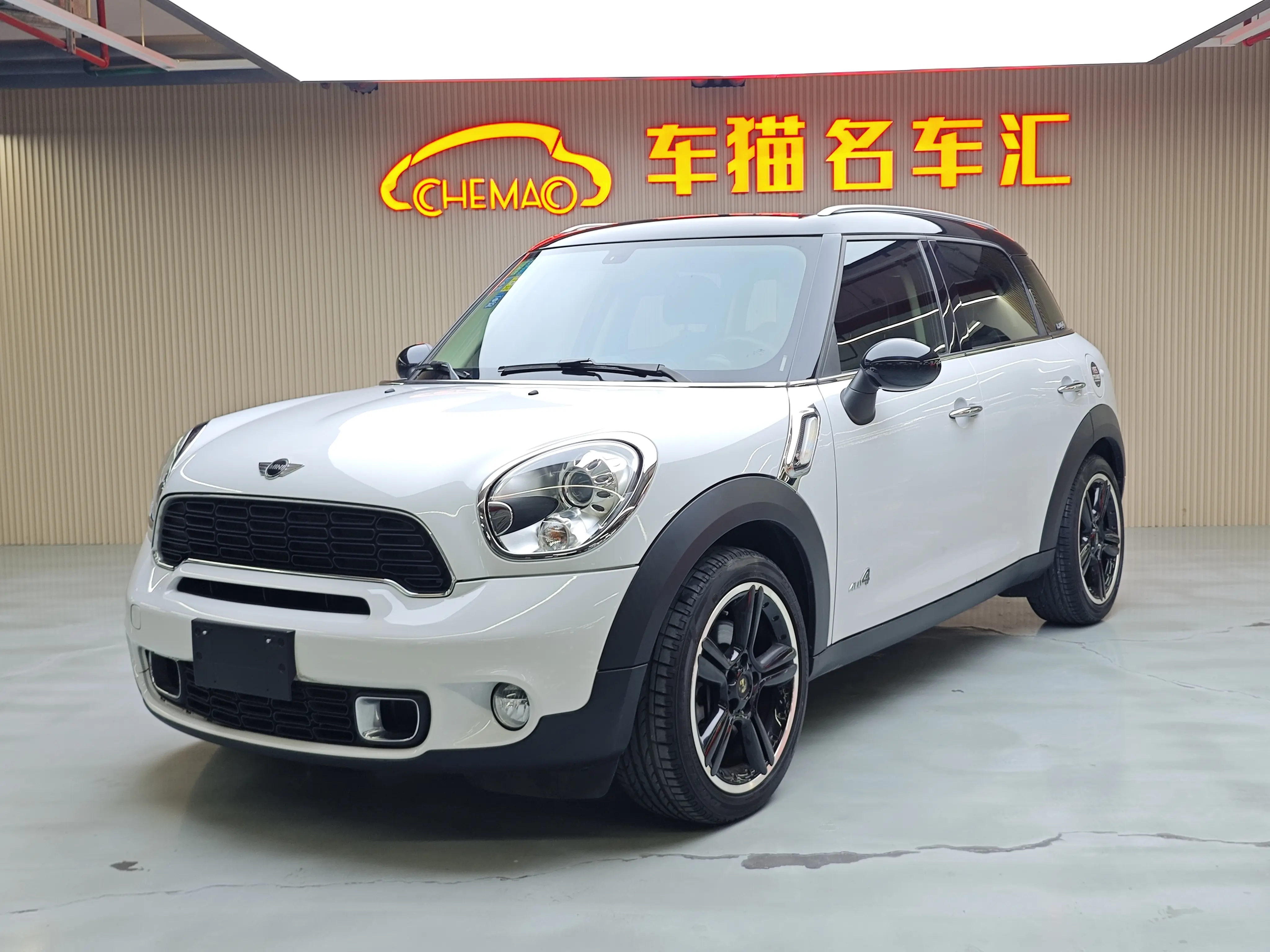 MINI COUNTRYMAN