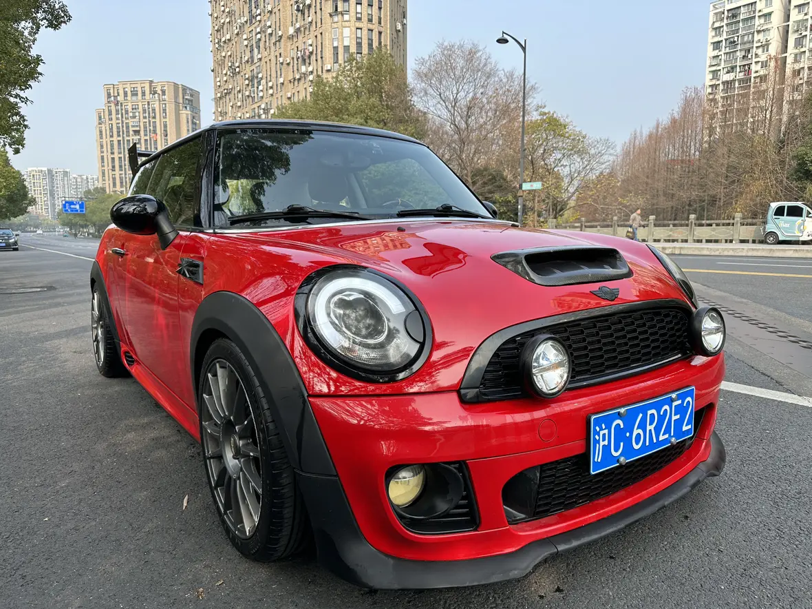 MINI CLUBMAN  из Китая
