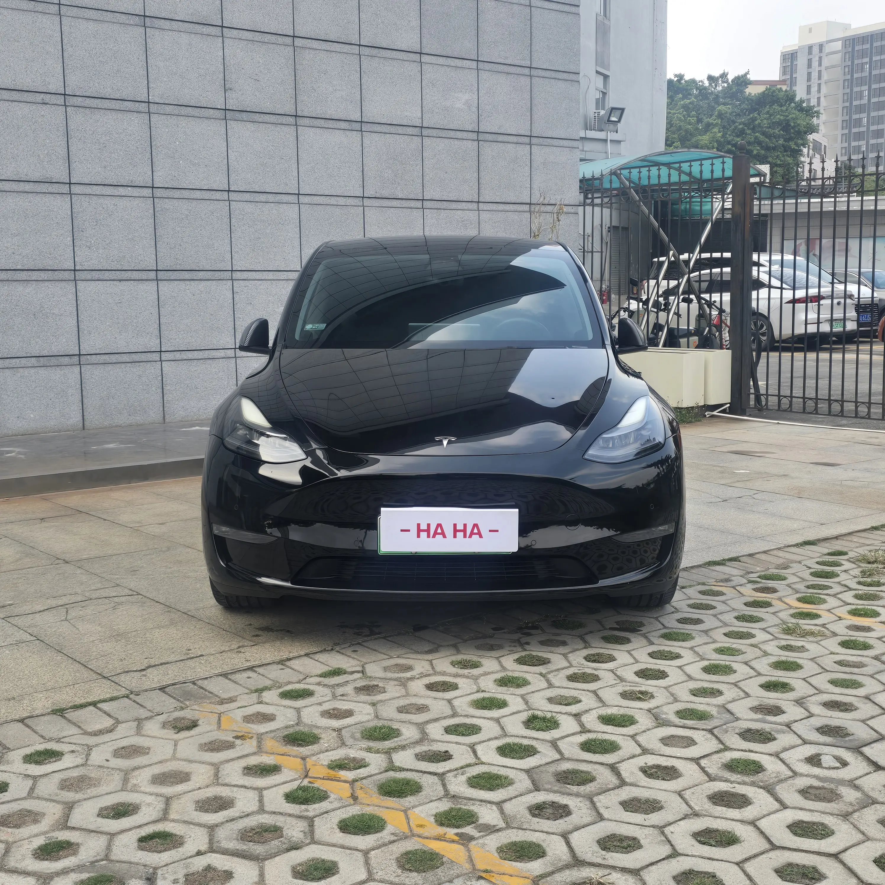 Tesla Model Y  из Китая