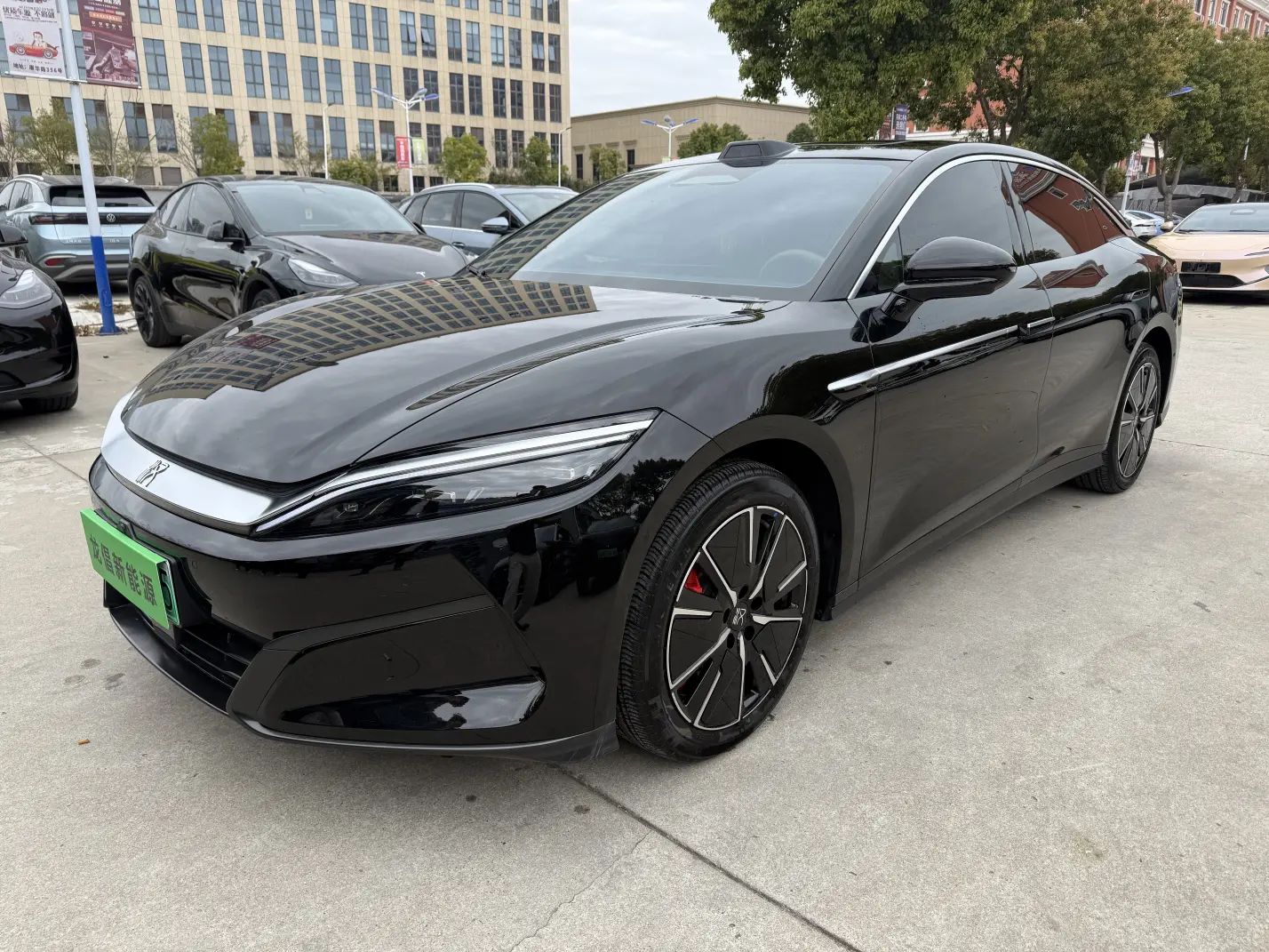 BYD Han L EV