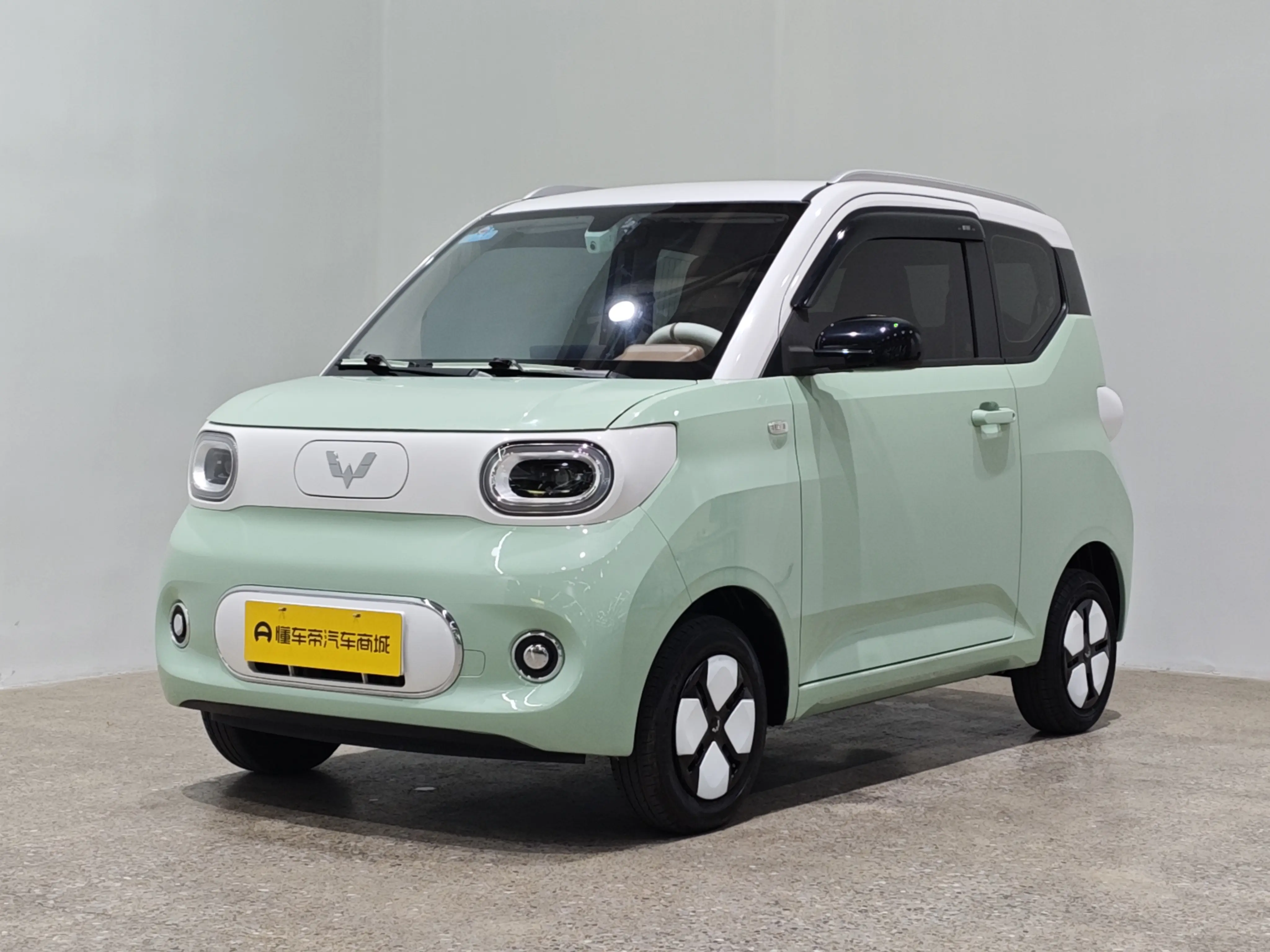 Wuling Hongguang MINIEV  из Китая