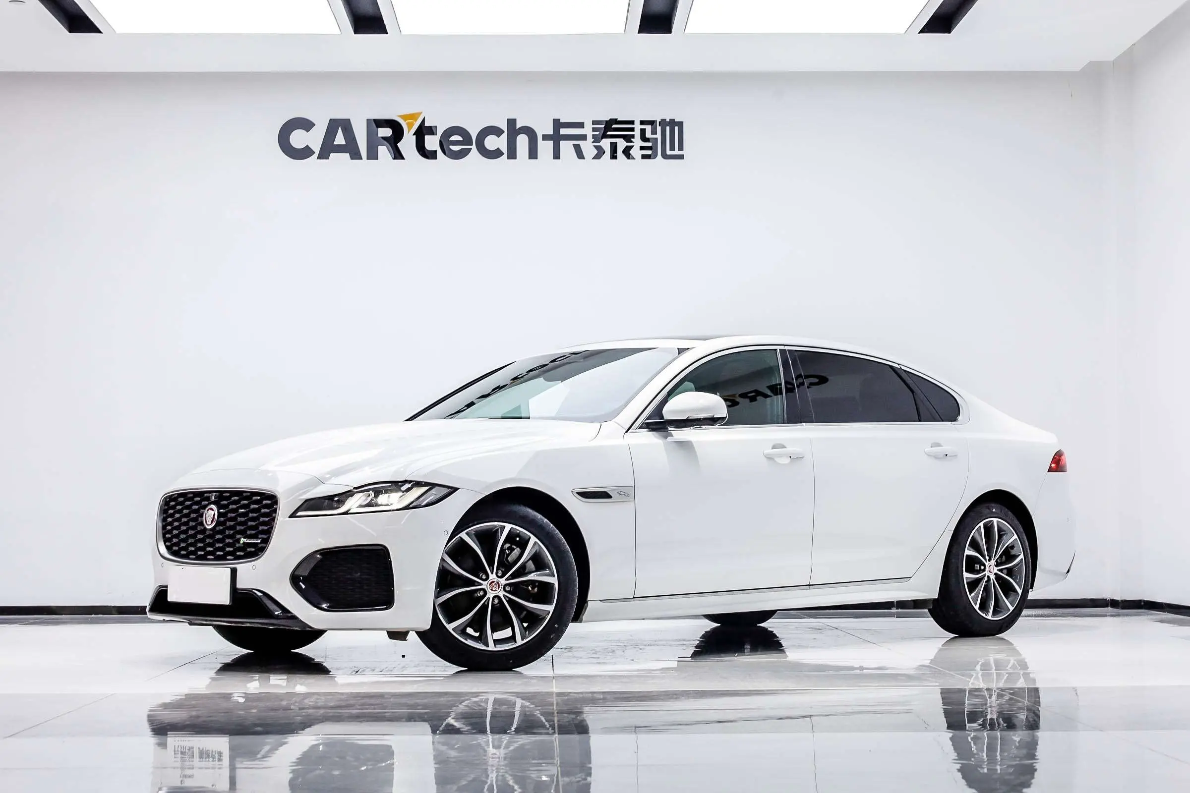 Jaguar XFL