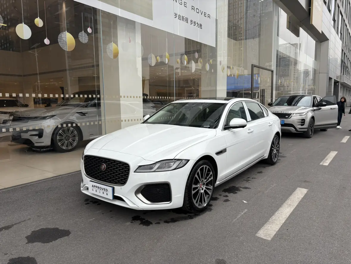 Jaguar XFL