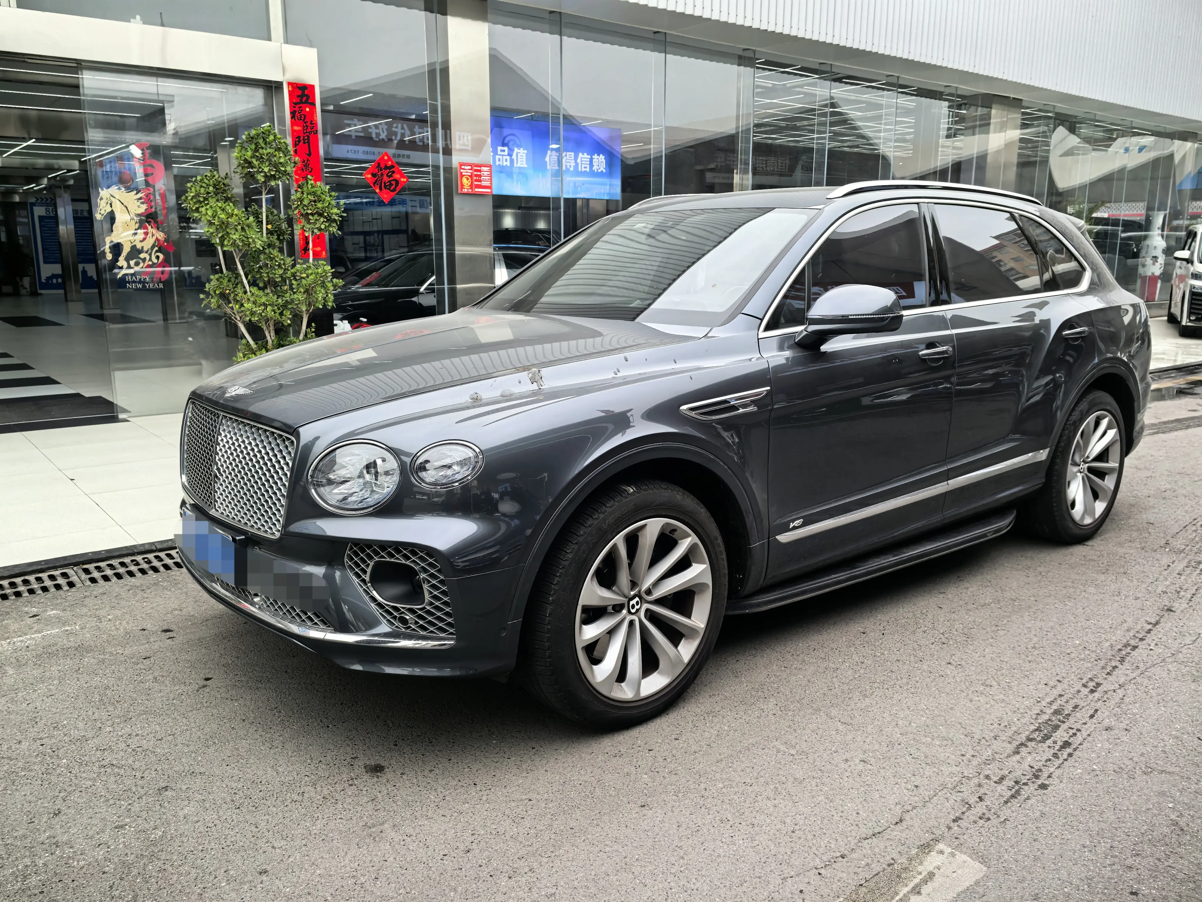 Bentley Bentayga  из Китая