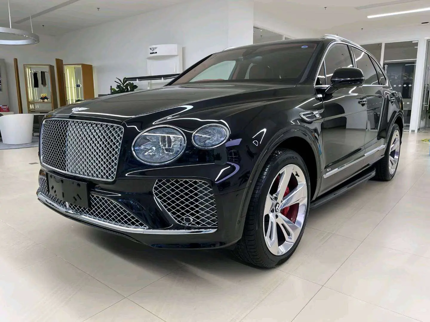 Bentley Bentayga  из Китая