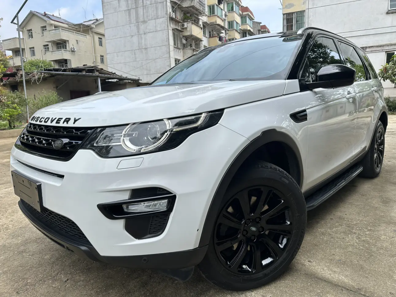 Land Rover Discover the magic