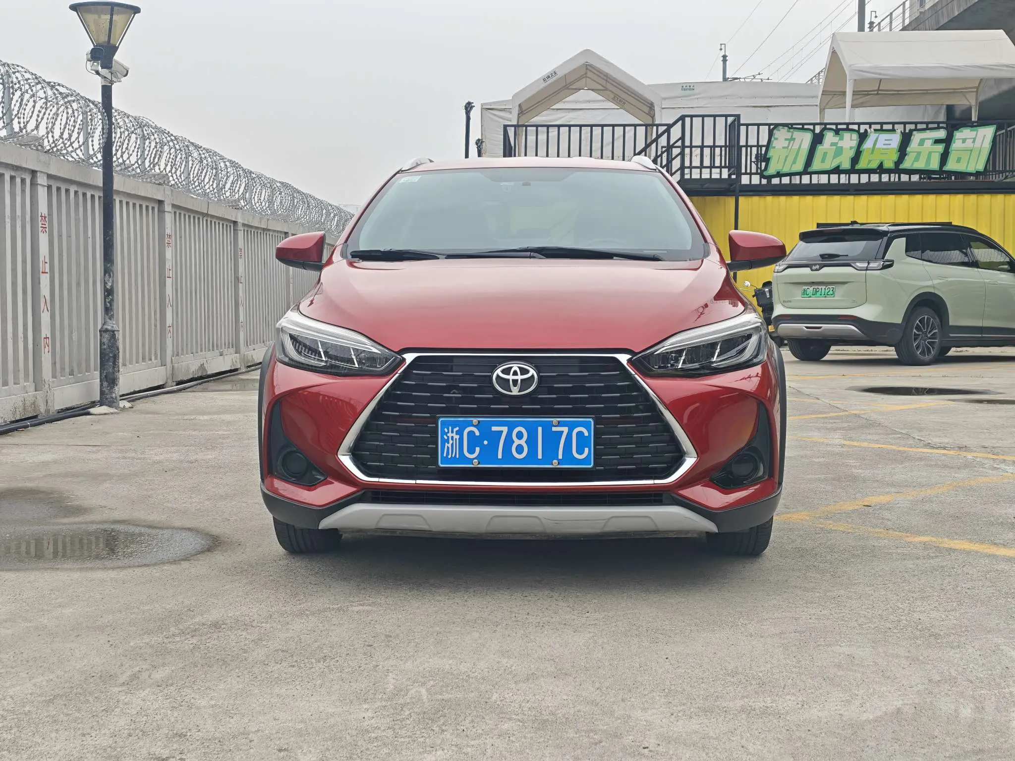 Toyota Yaris L  из Китая