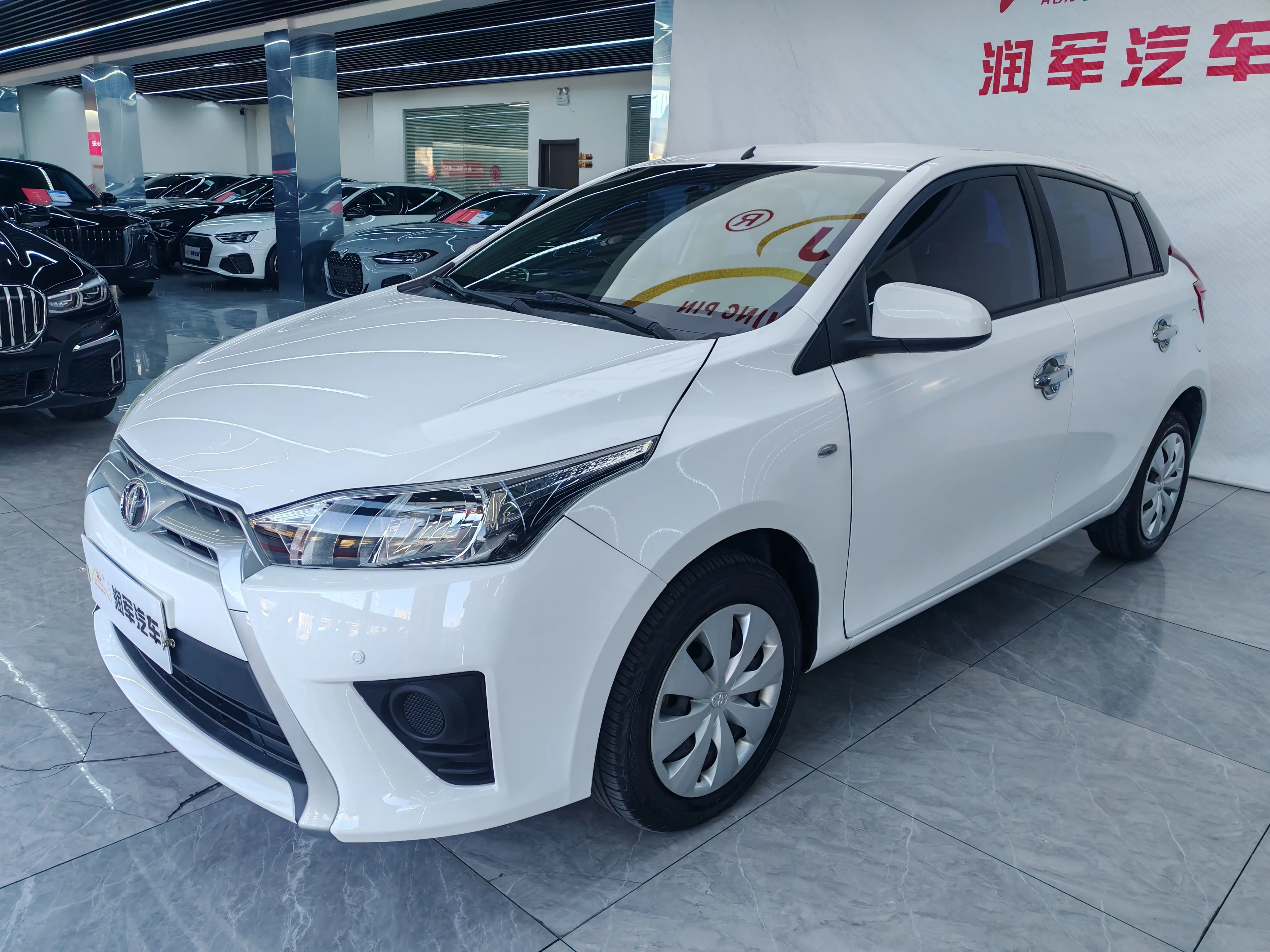 Toyota Yaris L  из Китая