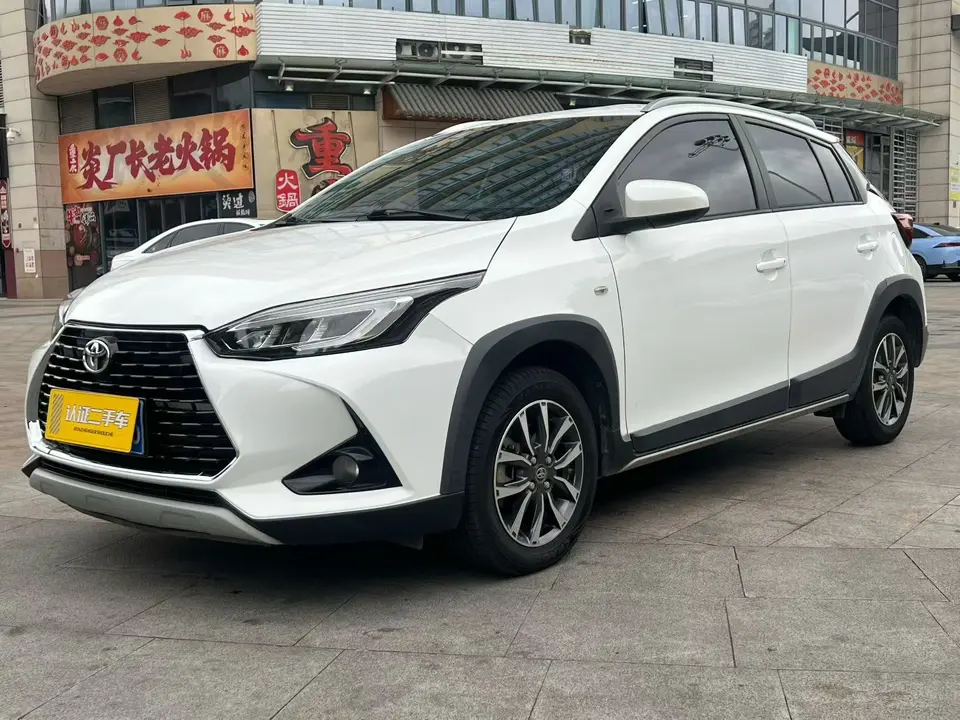 Toyota Yaris L  из Китая