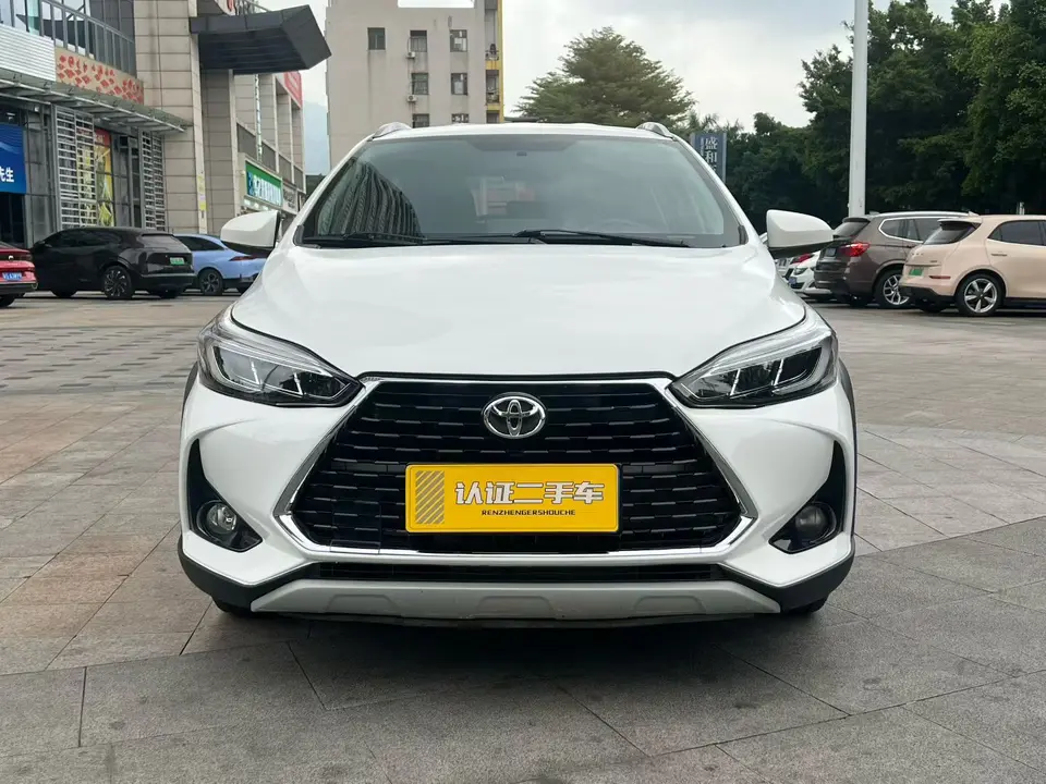 Toyota Yaris L  из Китая