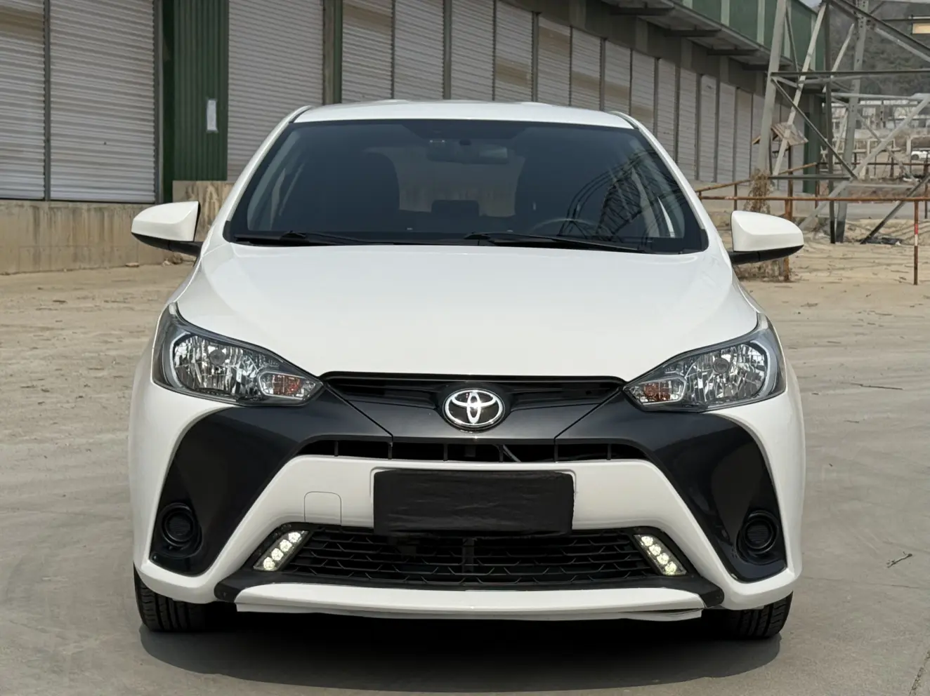 Toyota Yaris L  из Китая