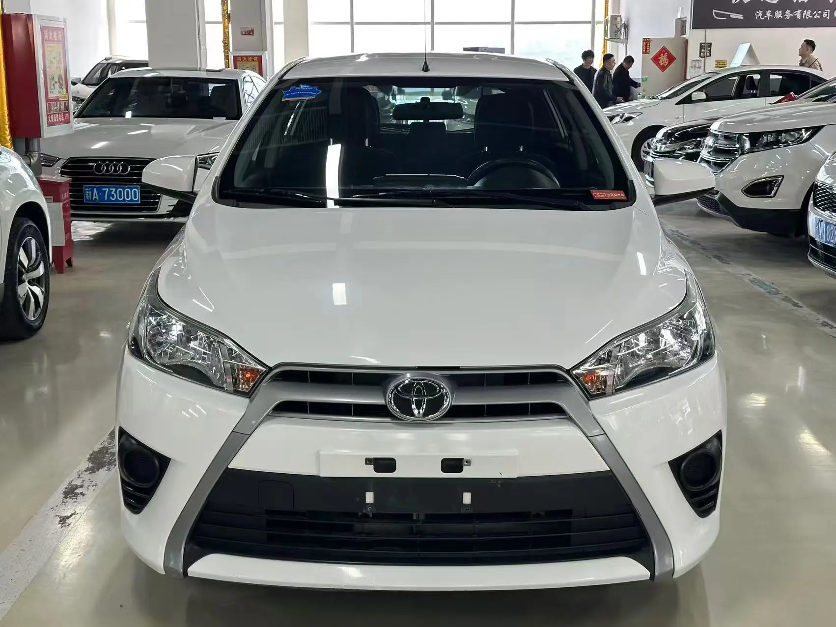 Toyota Yaris L  из Китая